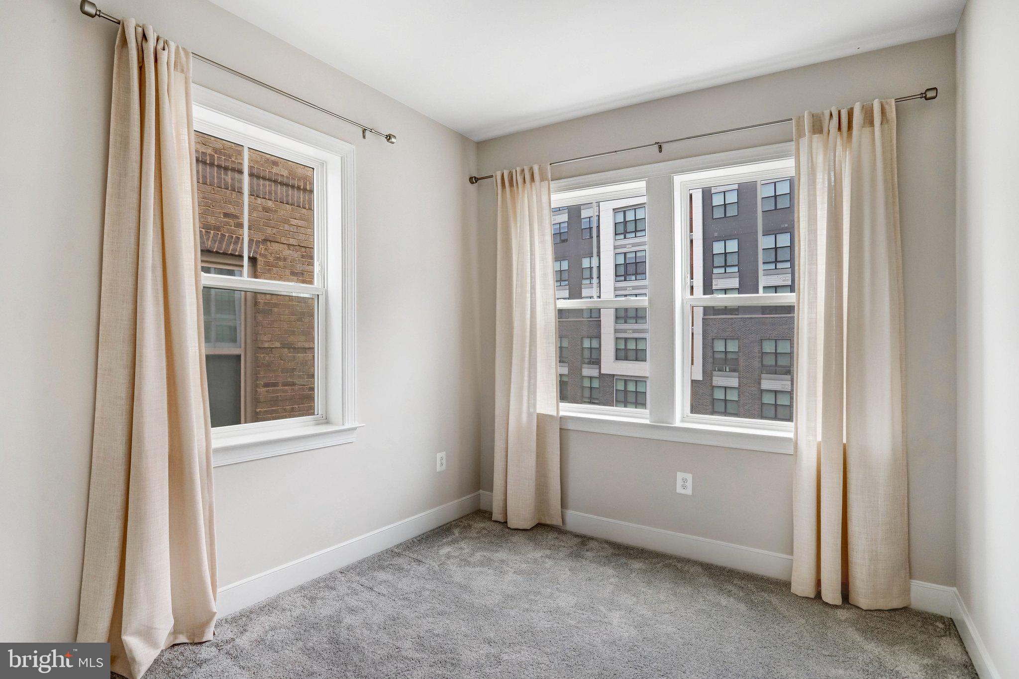 CROWN FARM - Residential