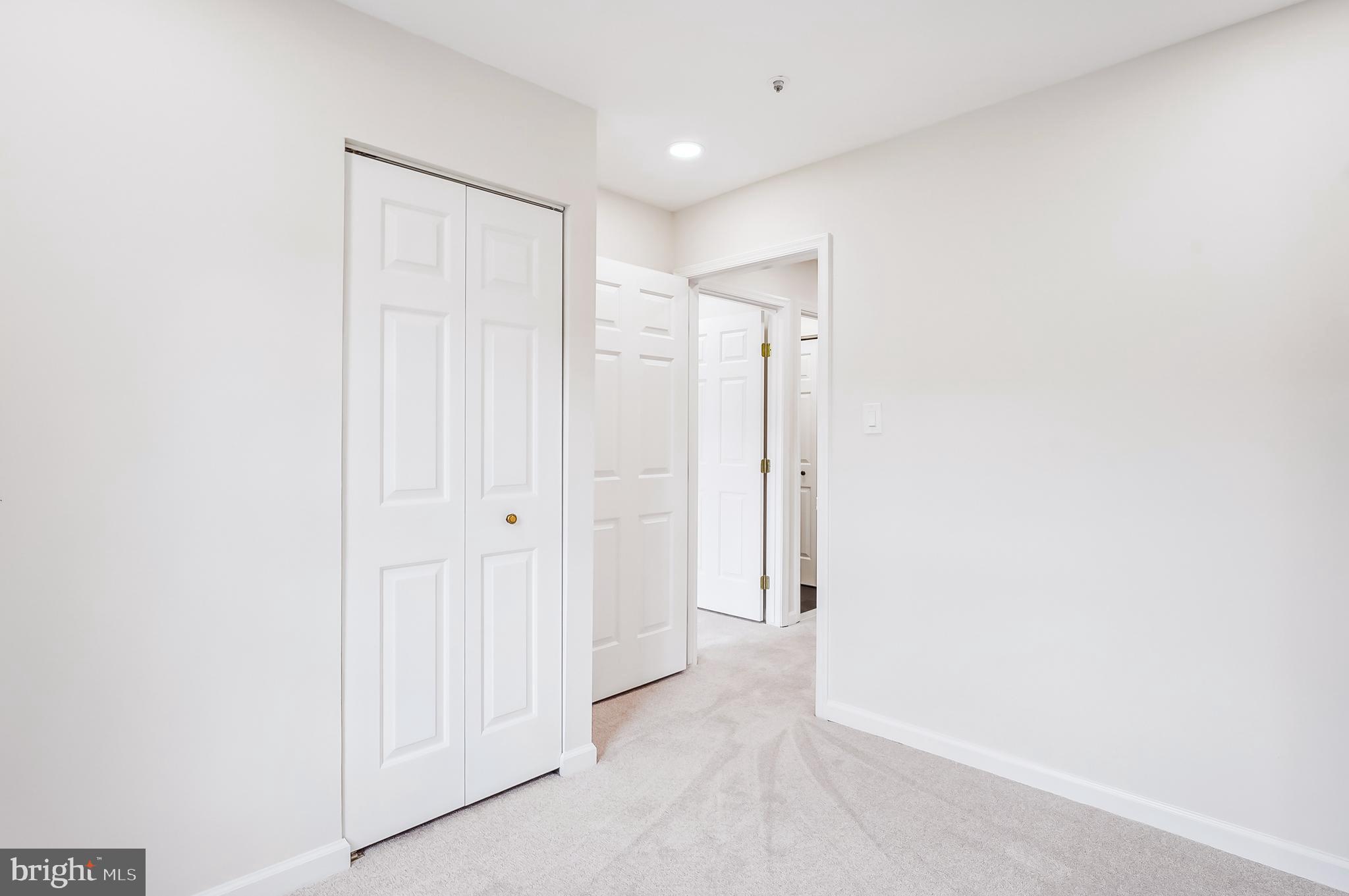 HILLCREST TOWNE - Residential