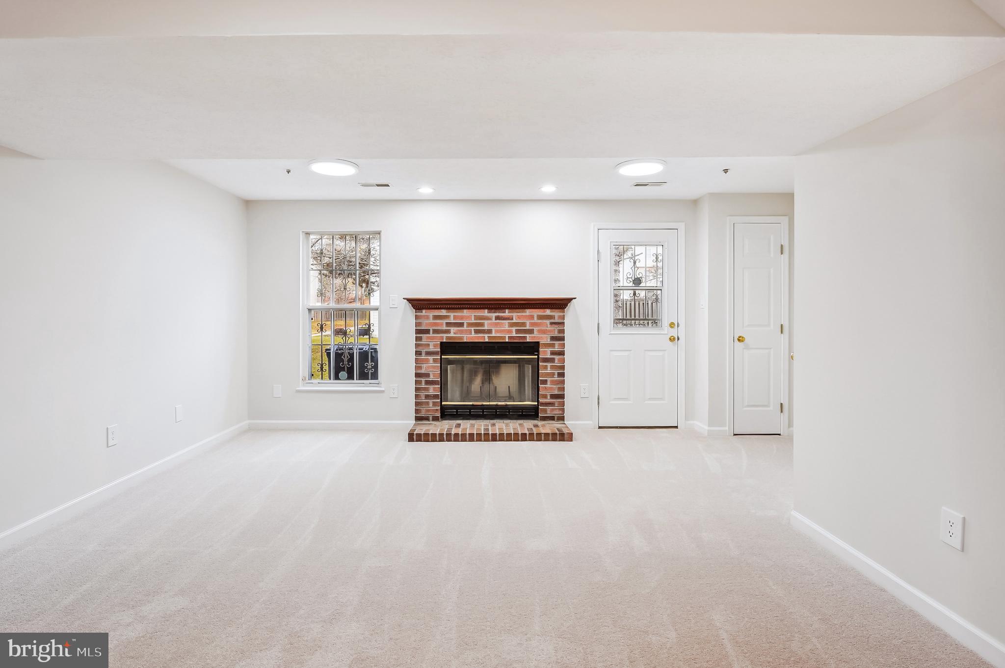 HILLCREST TOWNE - Residential