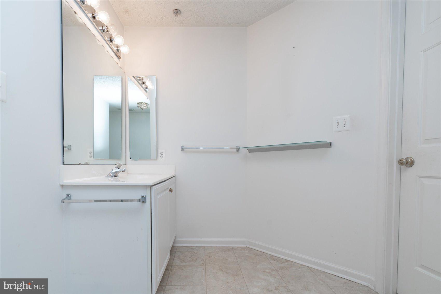 DEVONSHIRE AT WHITEMARSH - Residential