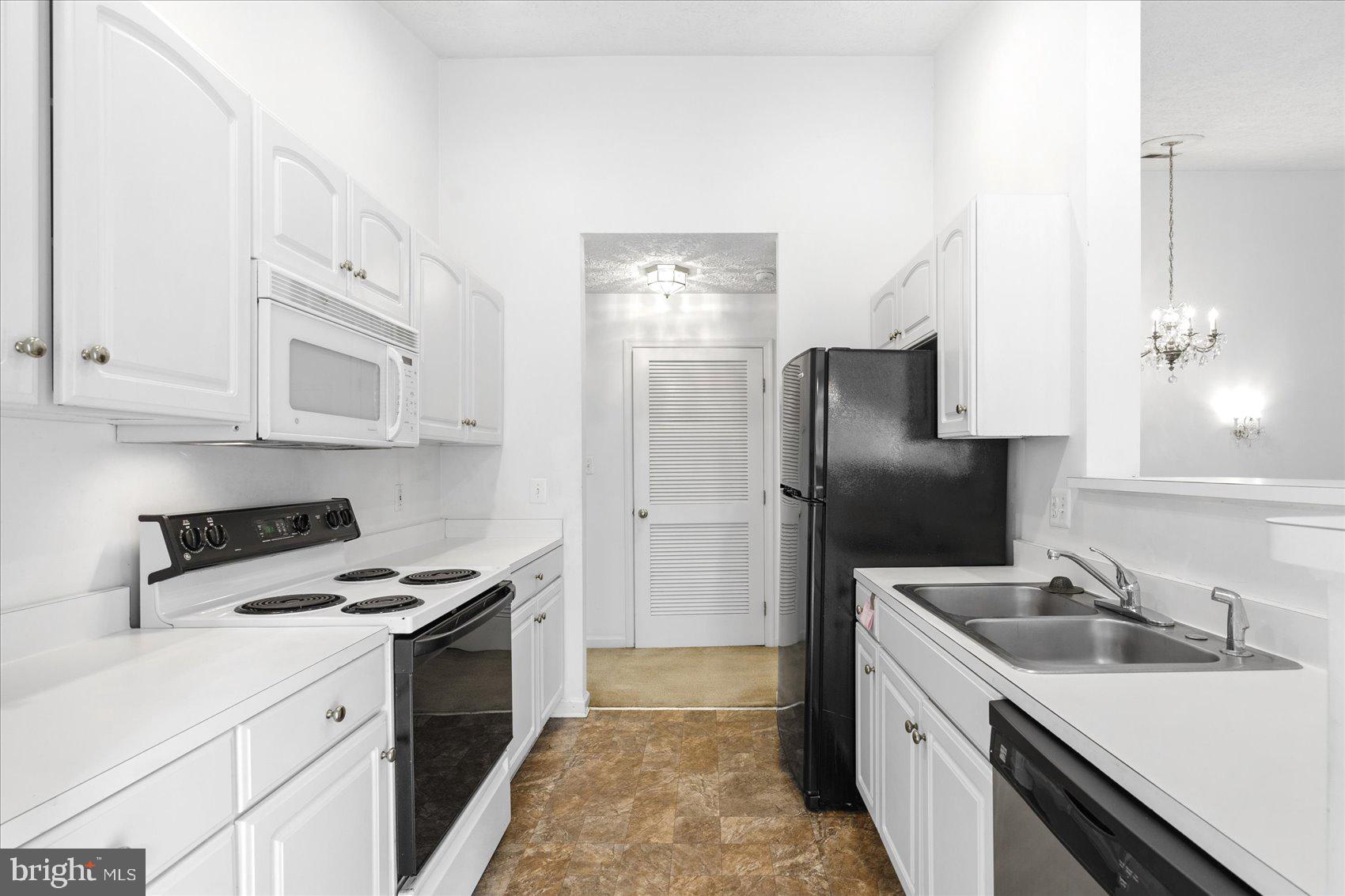 DEVONSHIRE AT WHITEMARSH - Residential