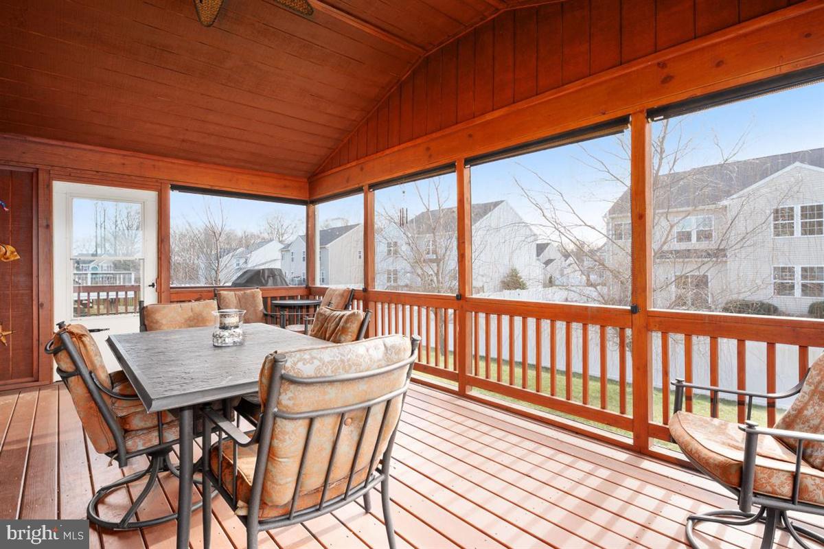 NORTH BROOK - Residential