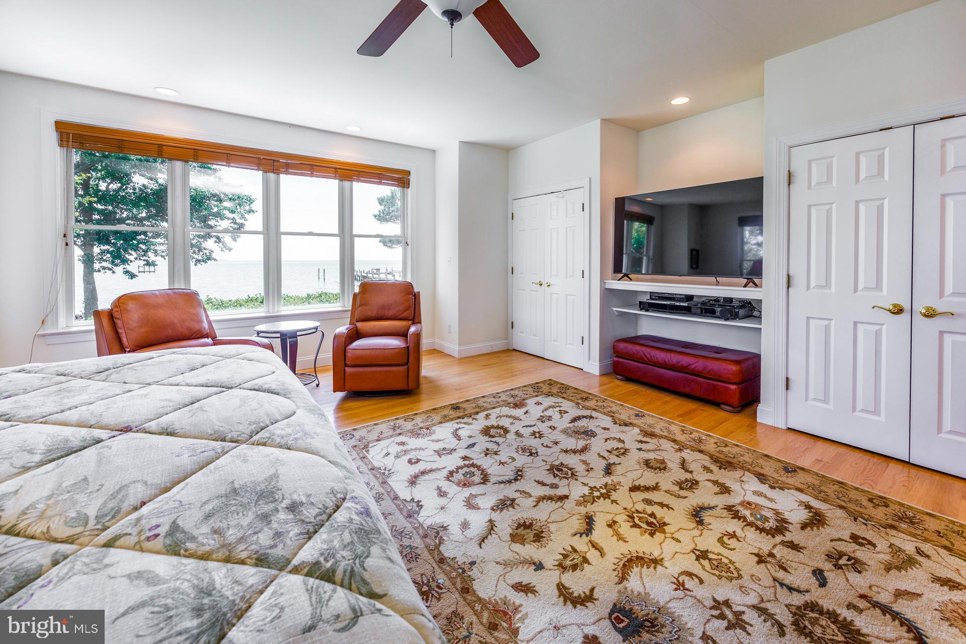 ROYAL OAK - Residential