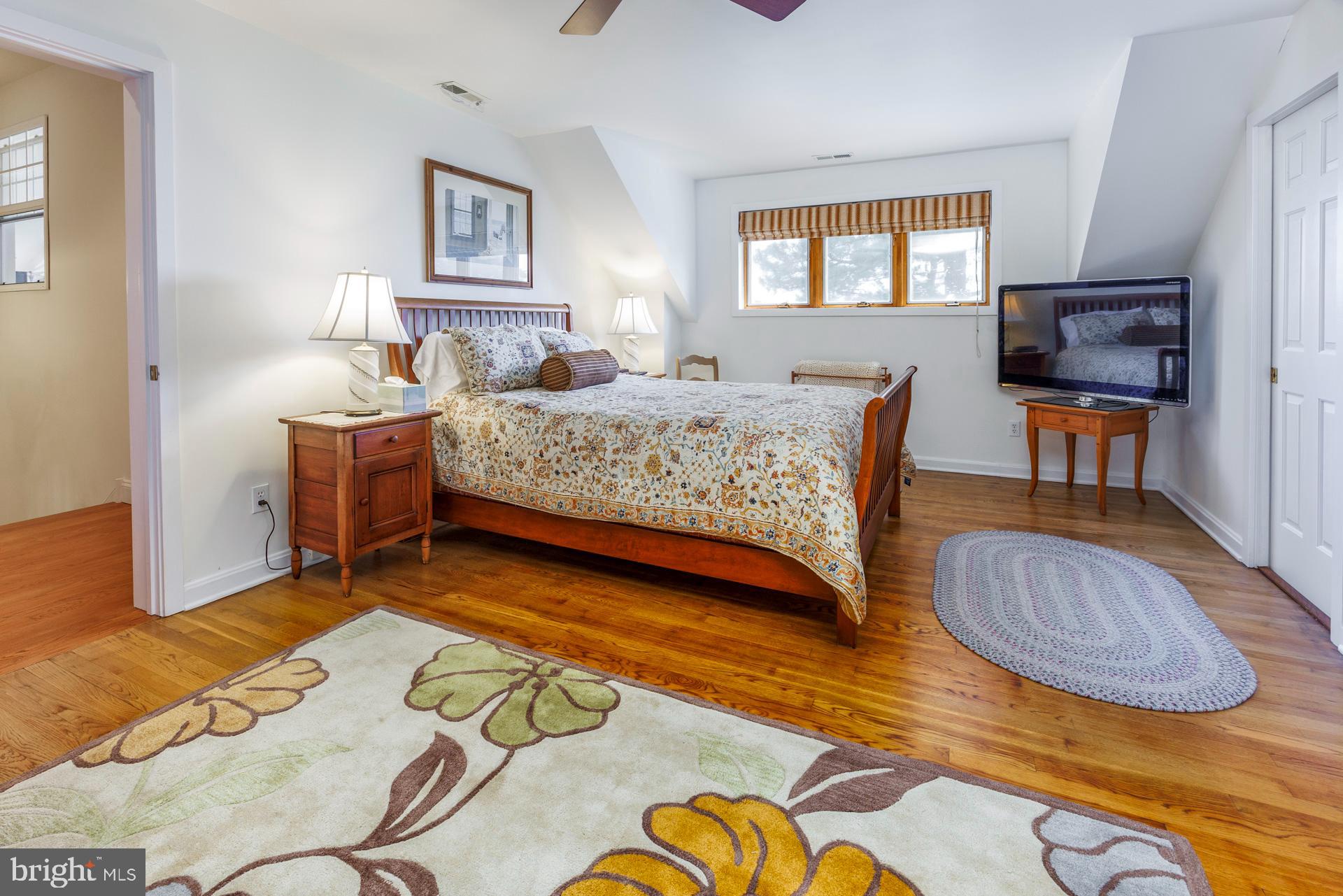 ROYAL OAK - Residential