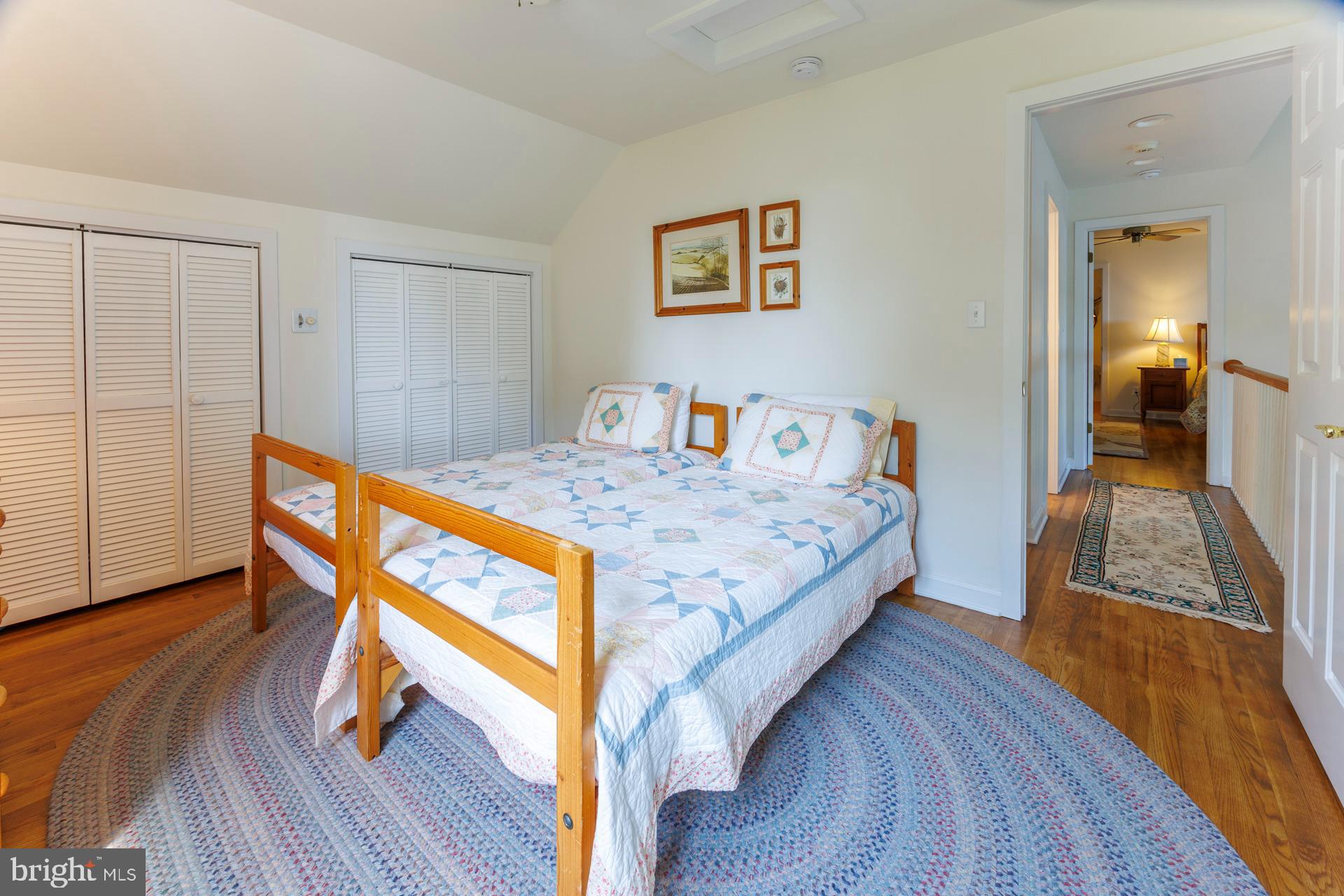 ROYAL OAK - Residential