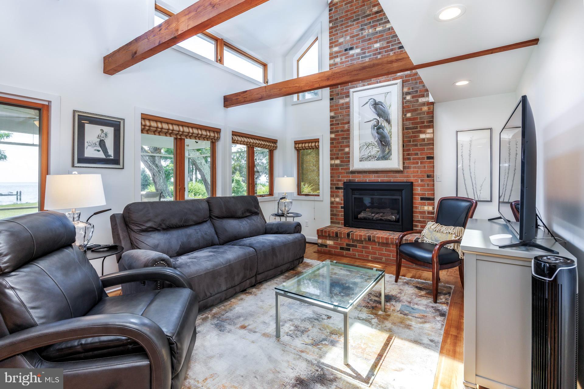 ROYAL OAK - Residential