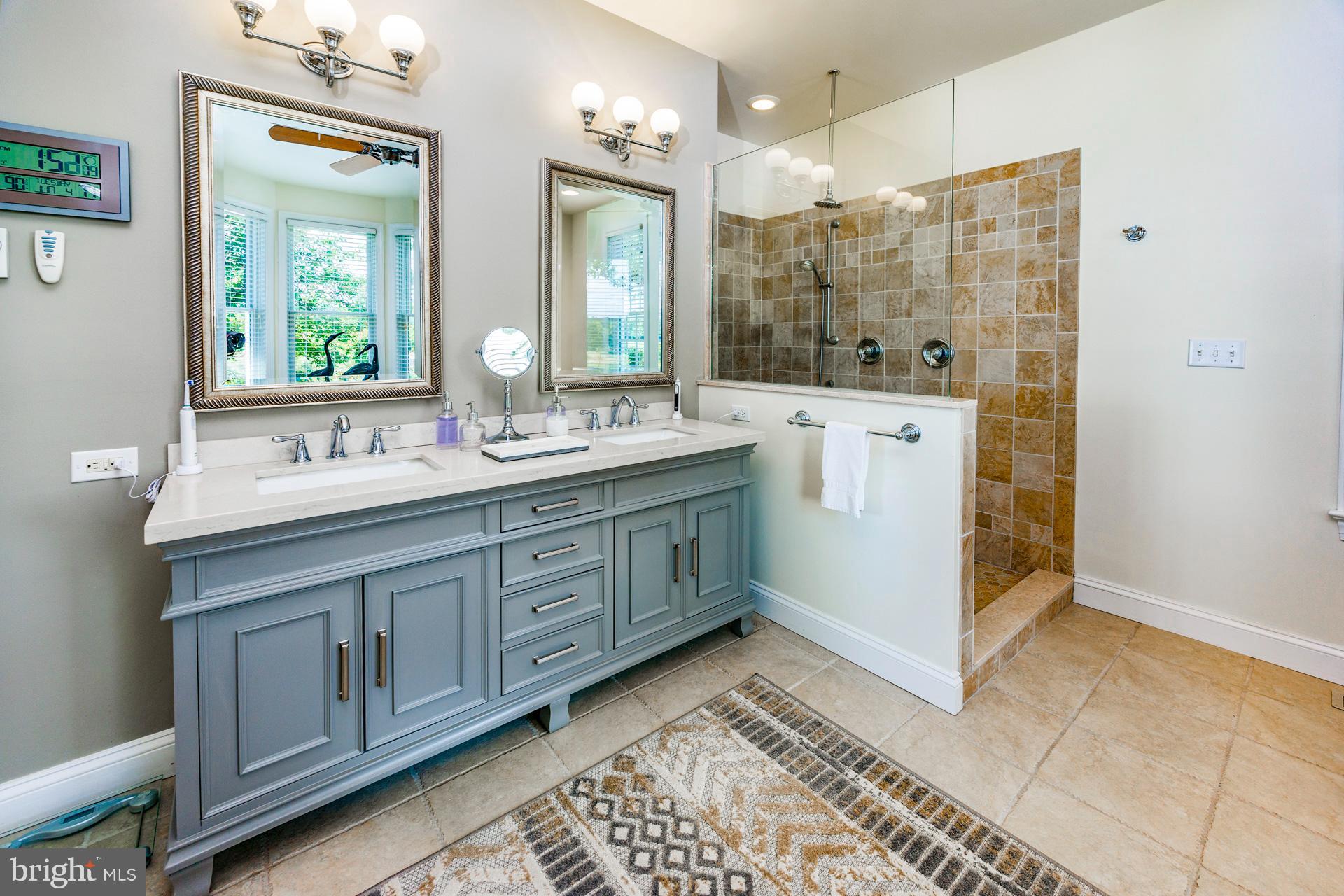 ROYAL OAK - Residential