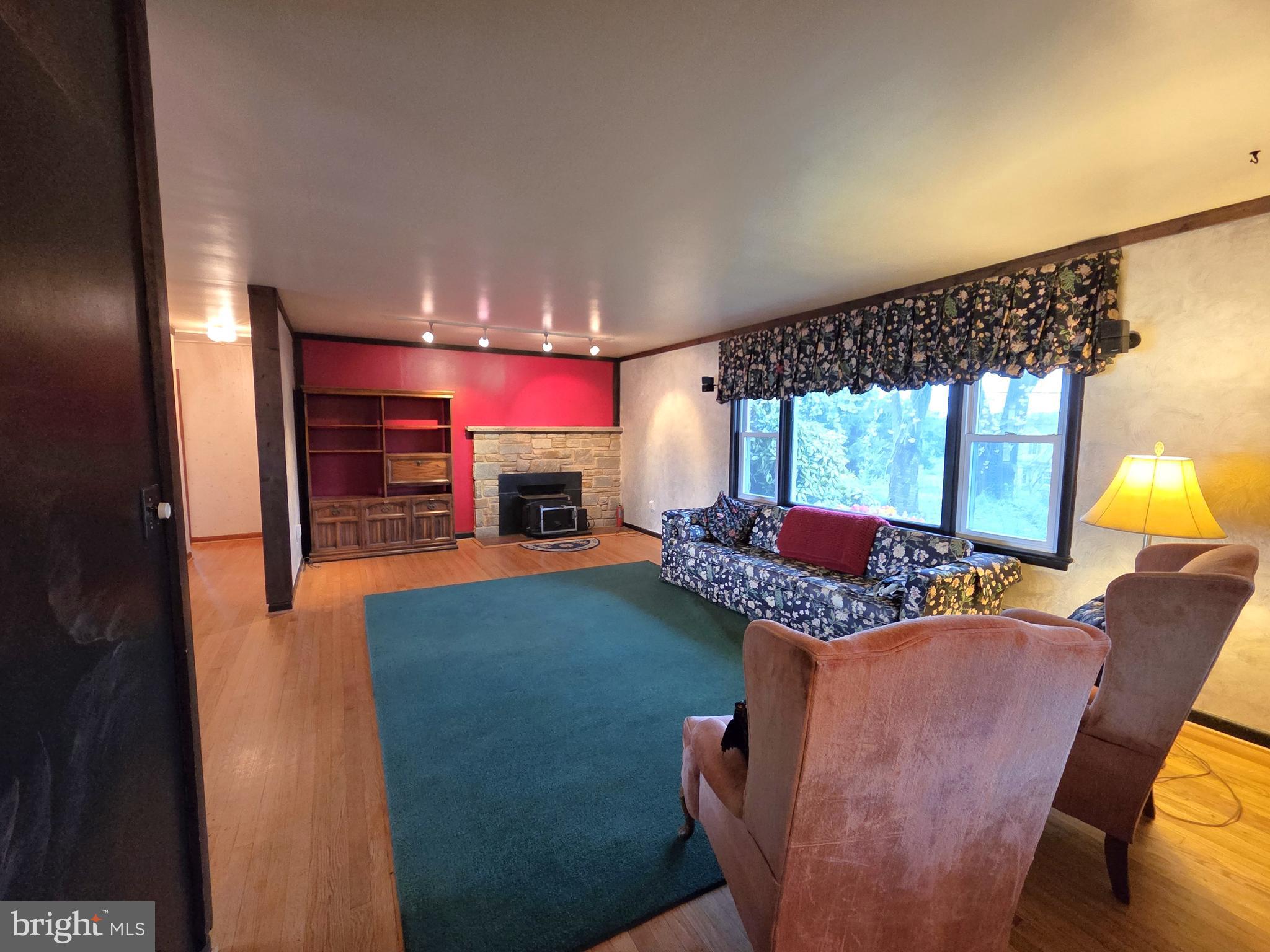 JARRETTSVILLE - Residential