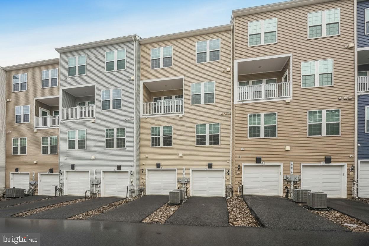 CLARKSBURG TOWN CENTER - Residential