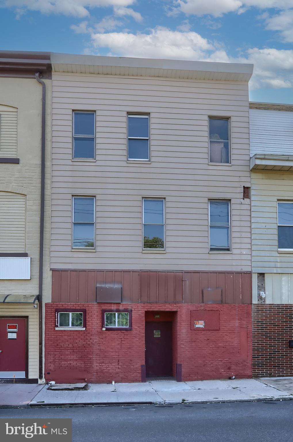 211 N 8TH STREET