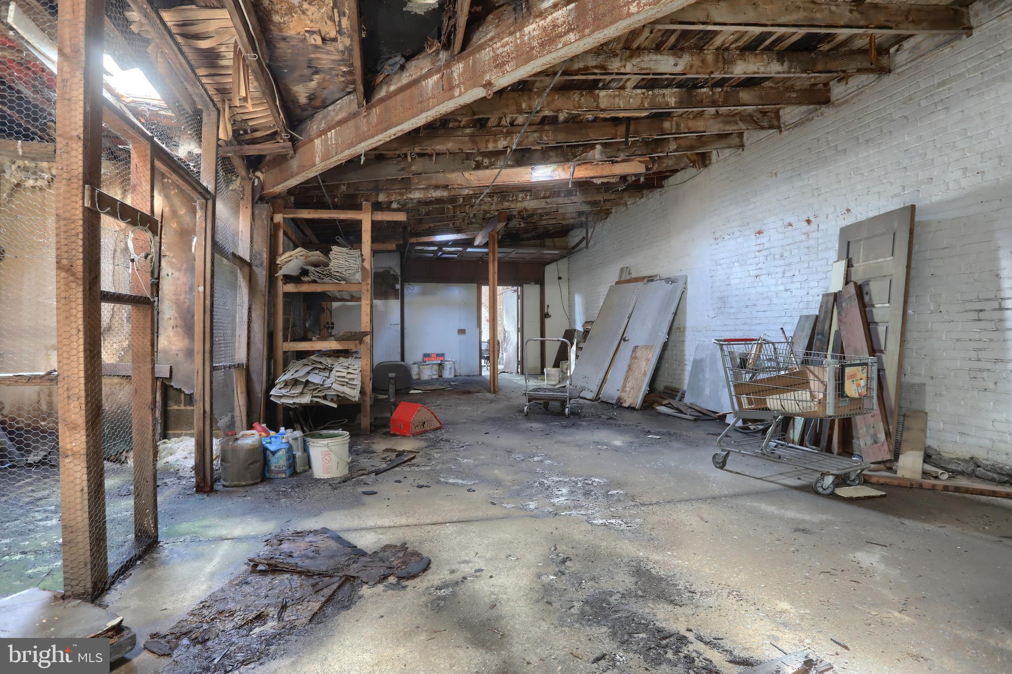 211 N 8TH STREET