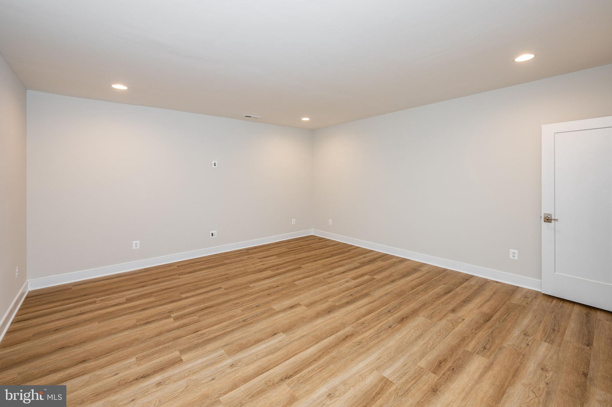 ELK CREEK LANDING - Residential