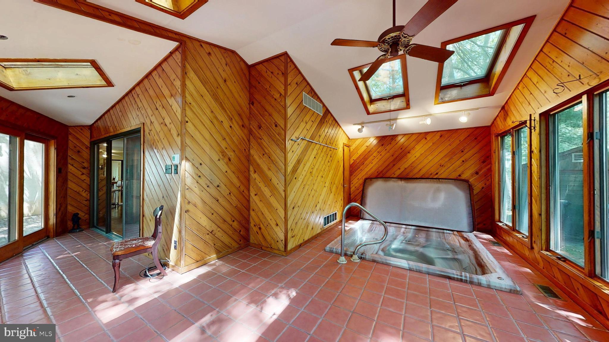 5 PLEASANT MILL COURT