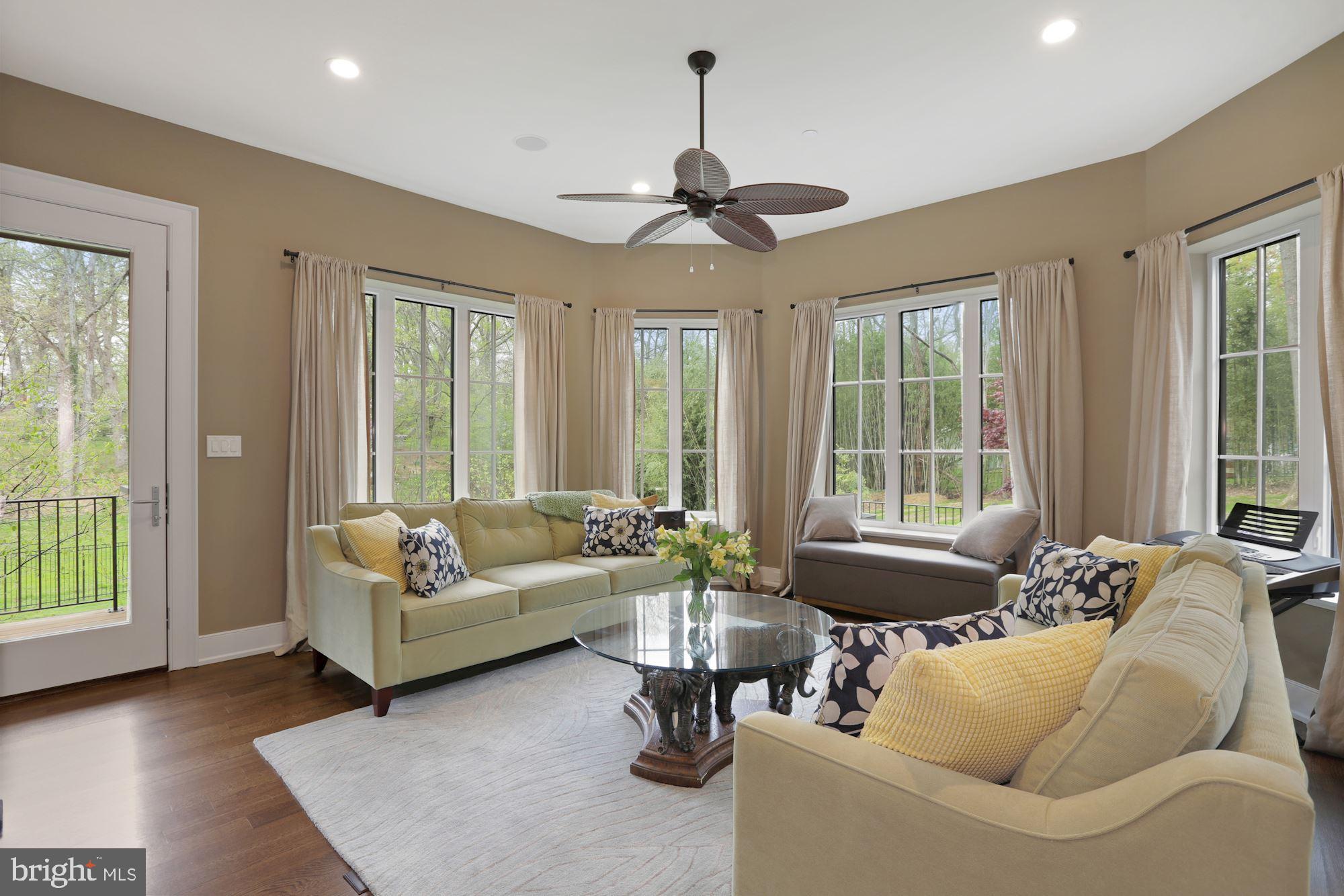 WILLIAMSBURG ESTATES - Residential