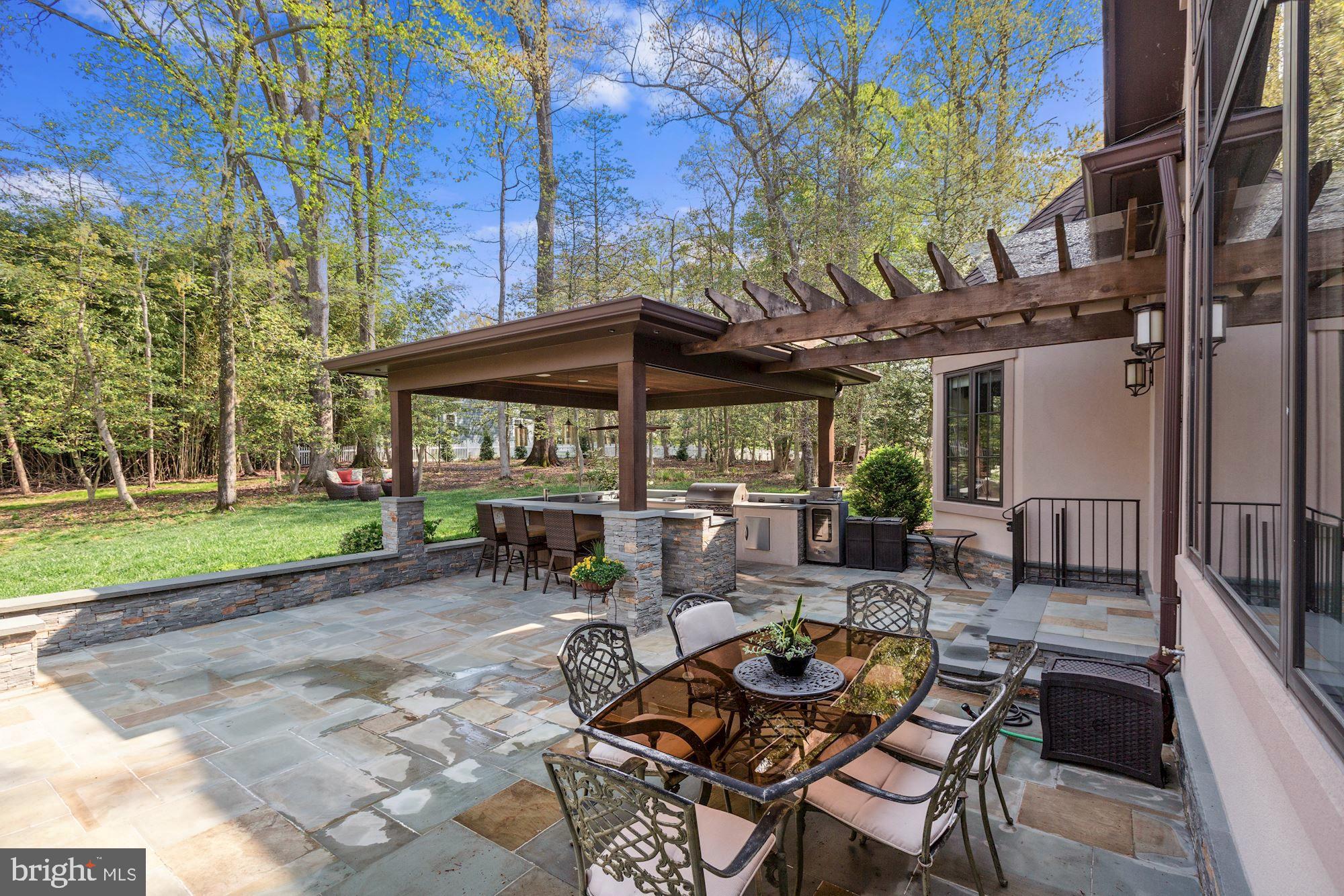 WILLIAMSBURG ESTATES - Residential