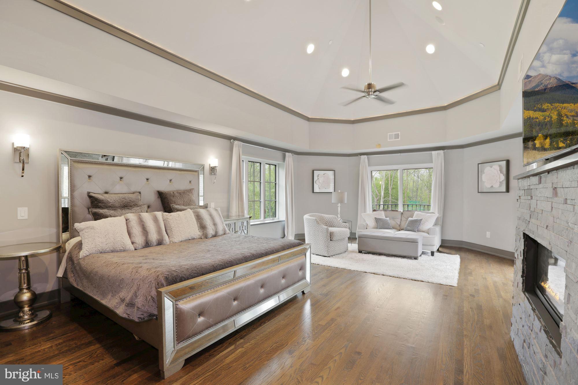 WILLIAMSBURG ESTATES - Residential