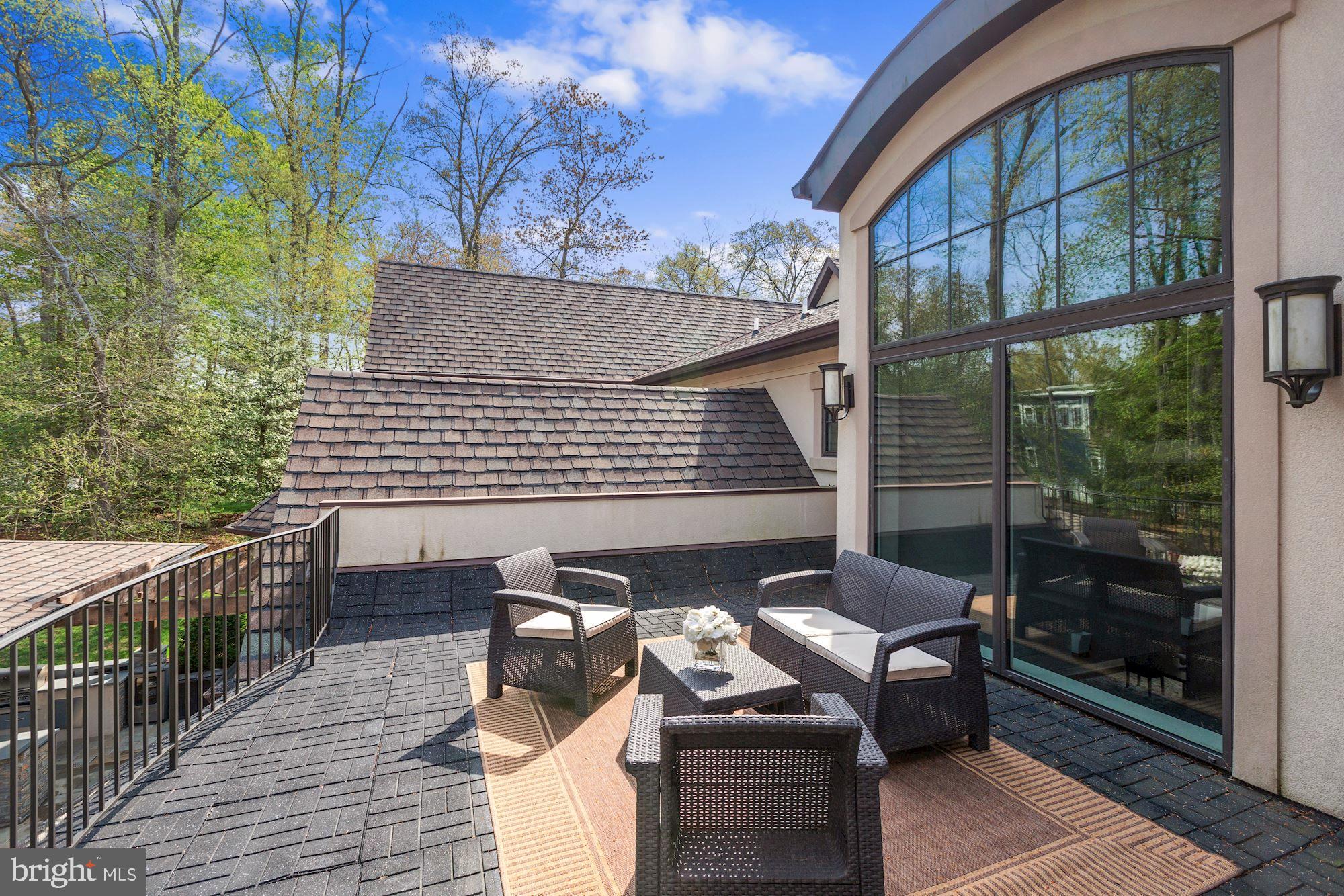 WILLIAMSBURG ESTATES - Residential