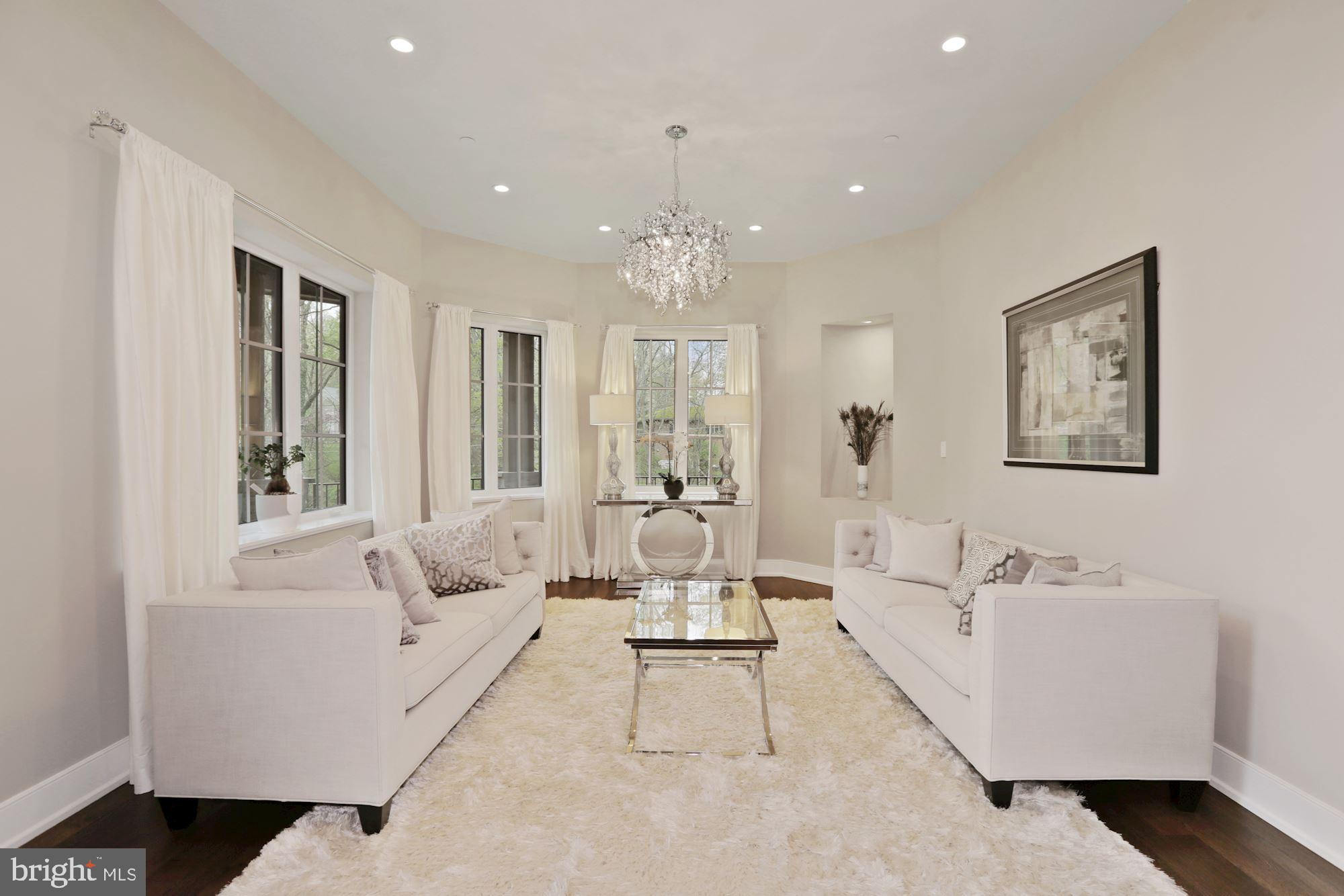 WILLIAMSBURG ESTATES - Residential