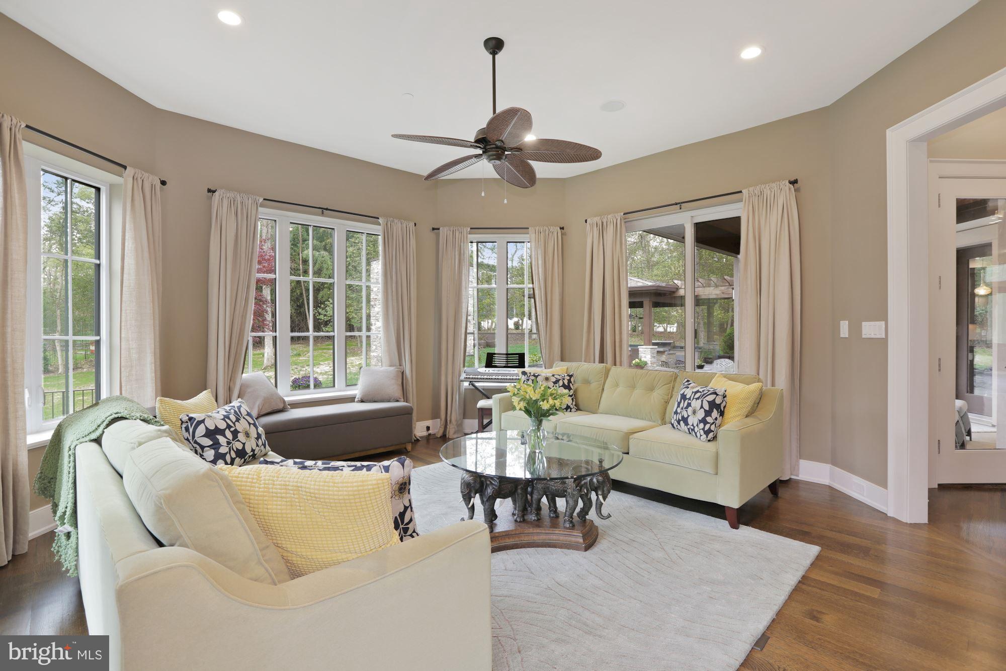 WILLIAMSBURG ESTATES - Residential