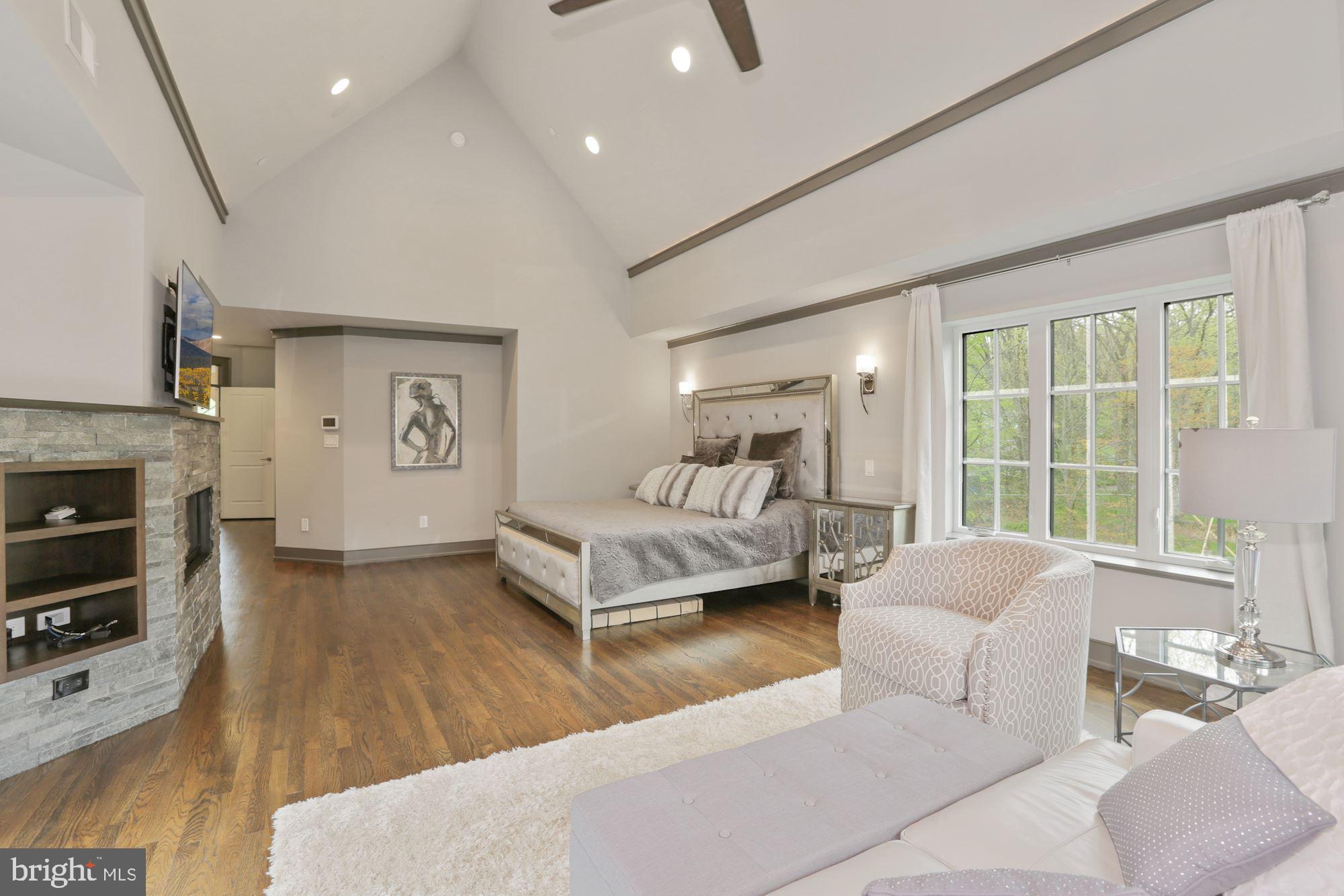 WILLIAMSBURG ESTATES - Residential