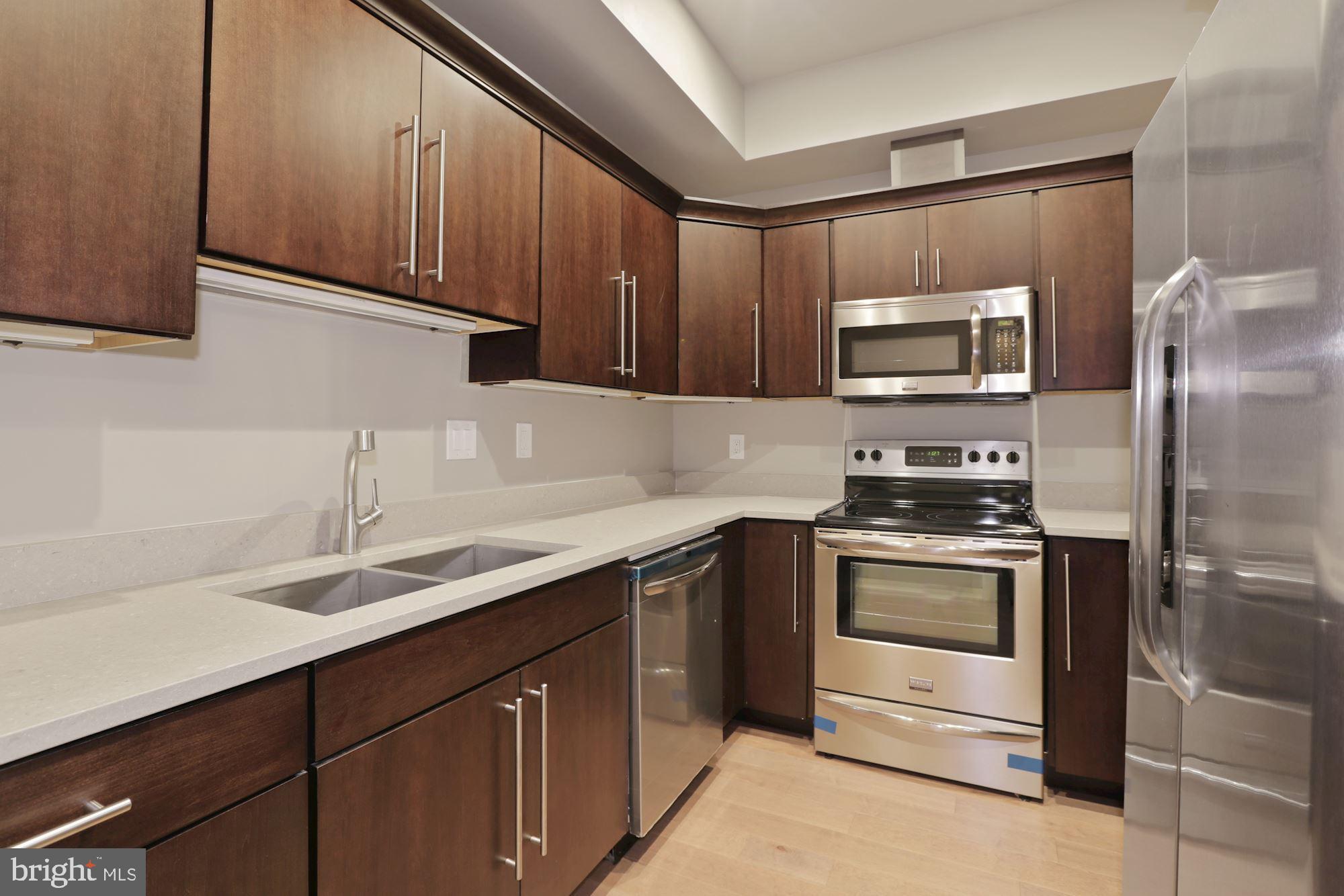 WILLIAMSBURG ESTATES - Residential