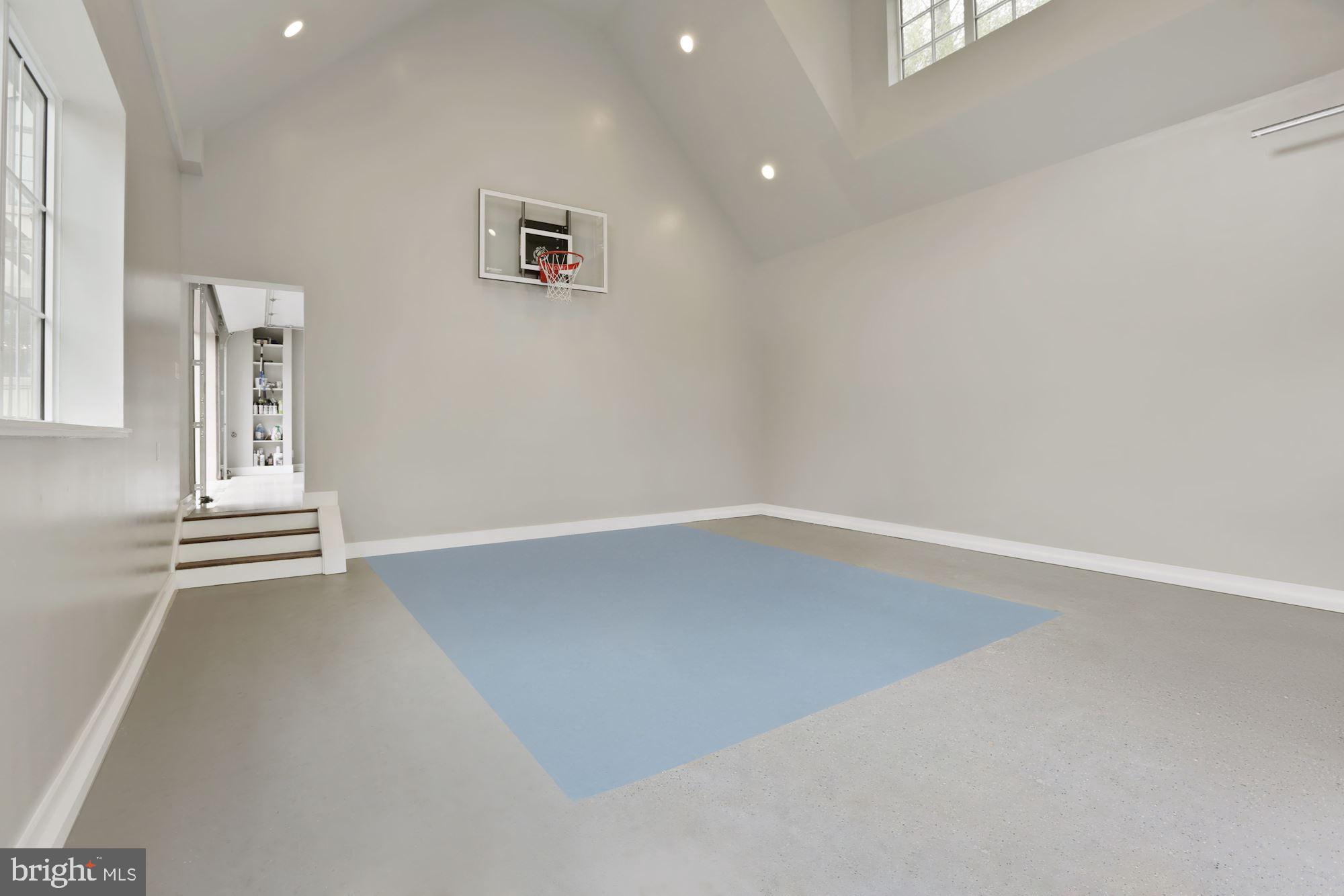 WILLIAMSBURG ESTATES - Residential