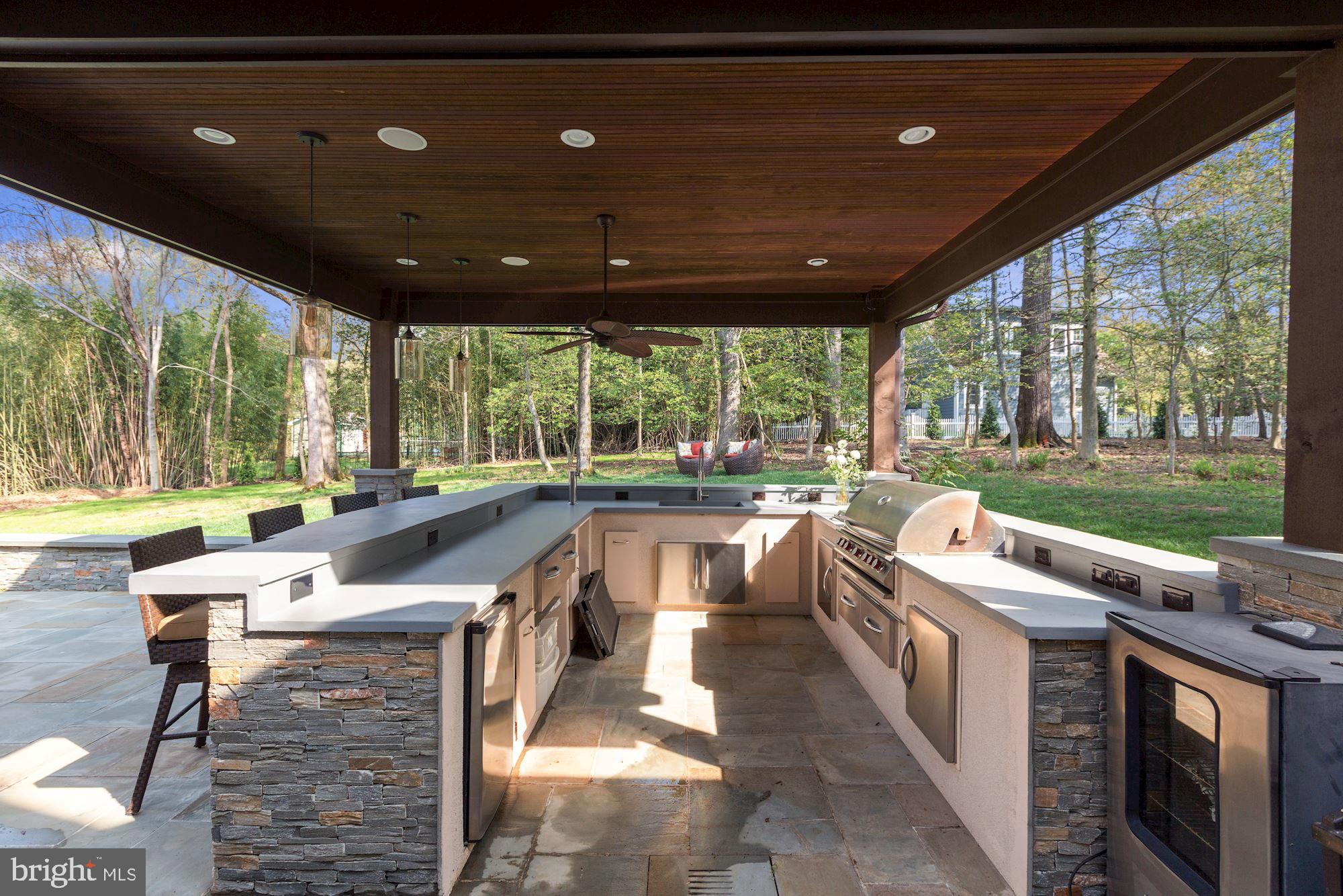 WILLIAMSBURG ESTATES - Residential