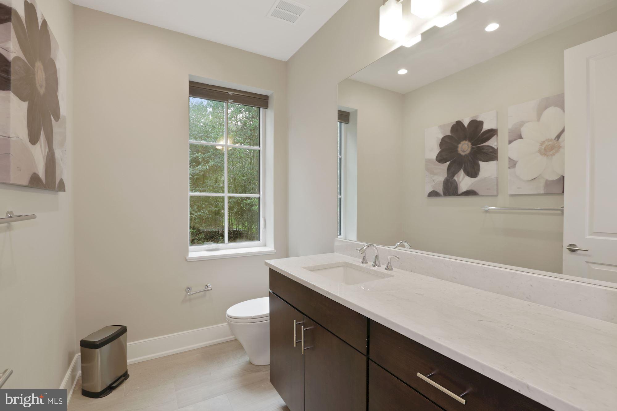 WILLIAMSBURG ESTATES - Residential