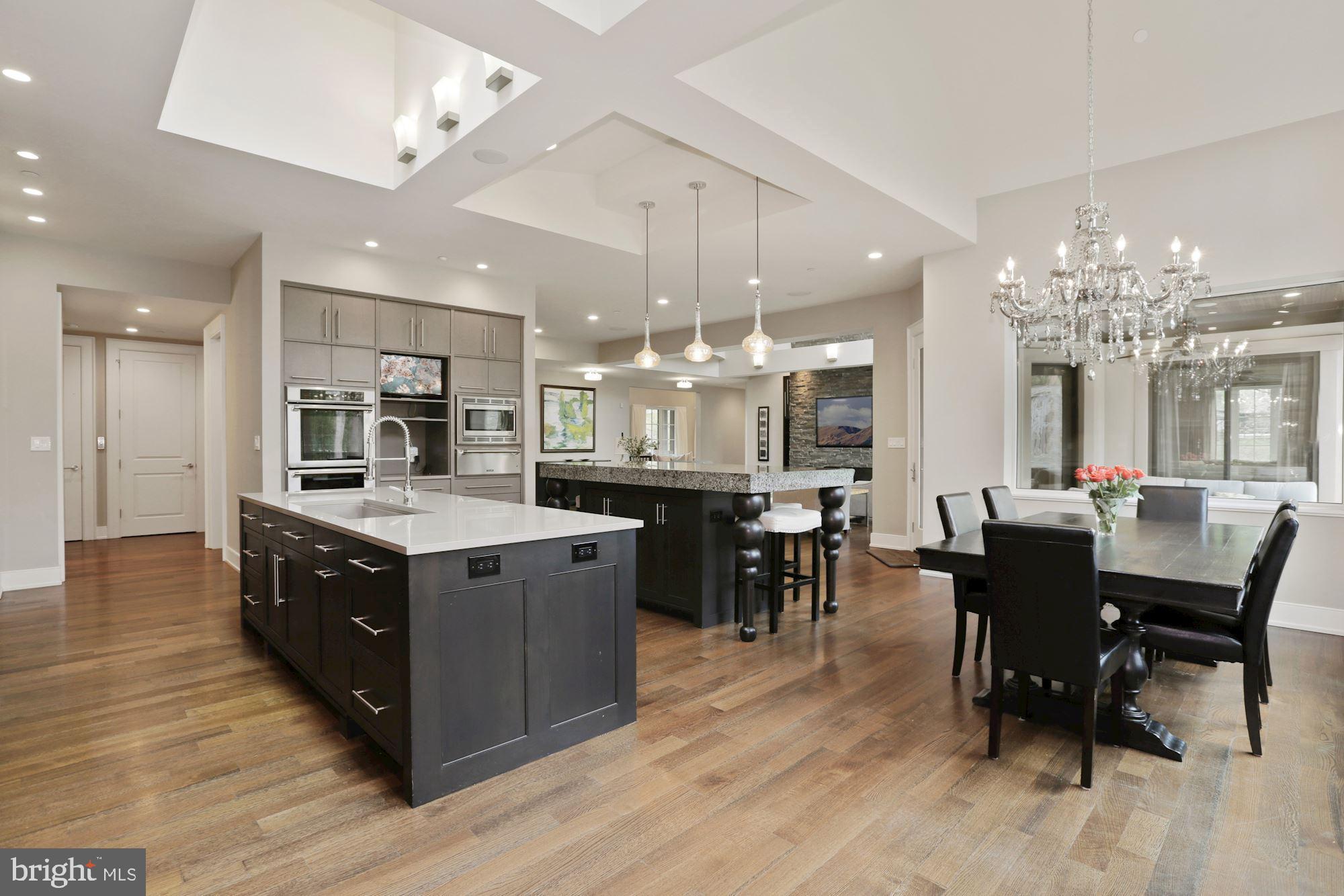 WILLIAMSBURG ESTATES - Residential