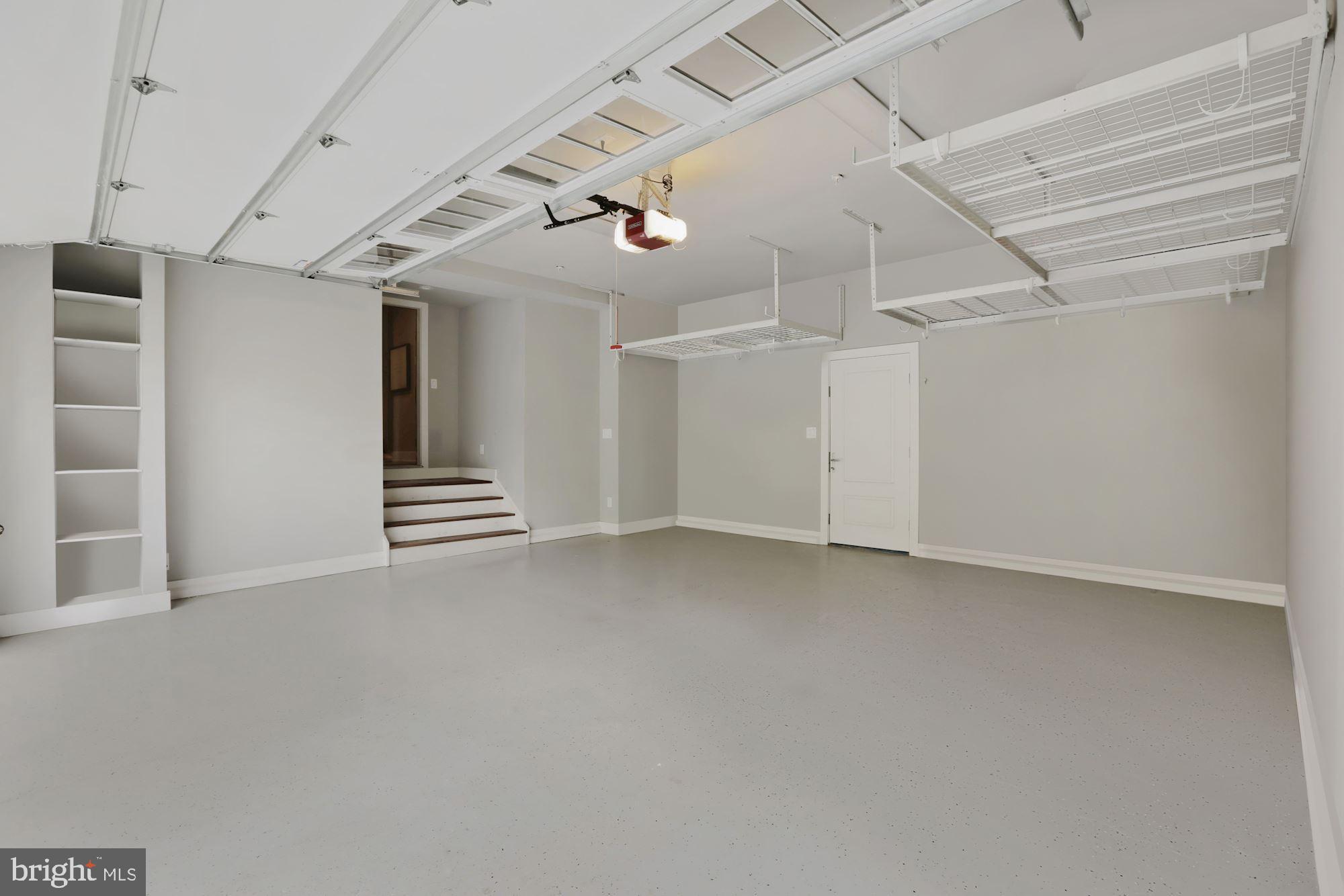 WILLIAMSBURG ESTATES - Residential