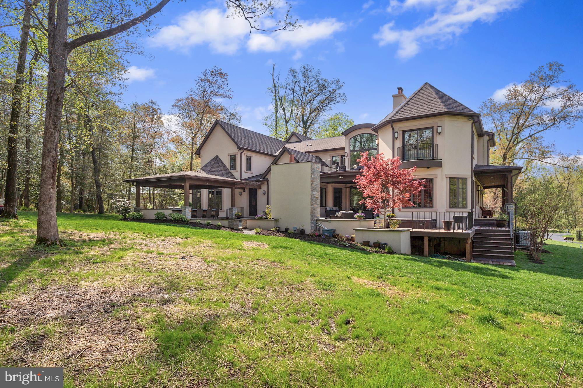 WILLIAMSBURG ESTATES - Residential