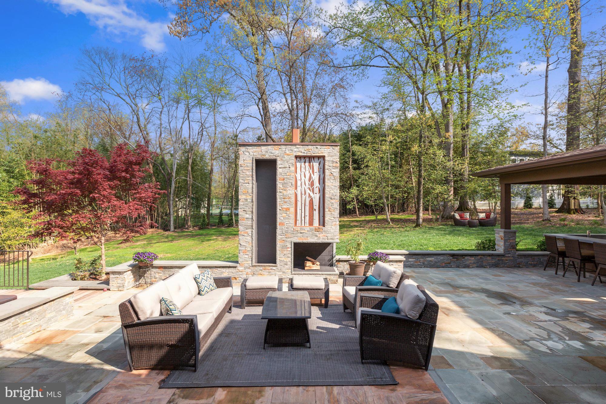 WILLIAMSBURG ESTATES - Residential