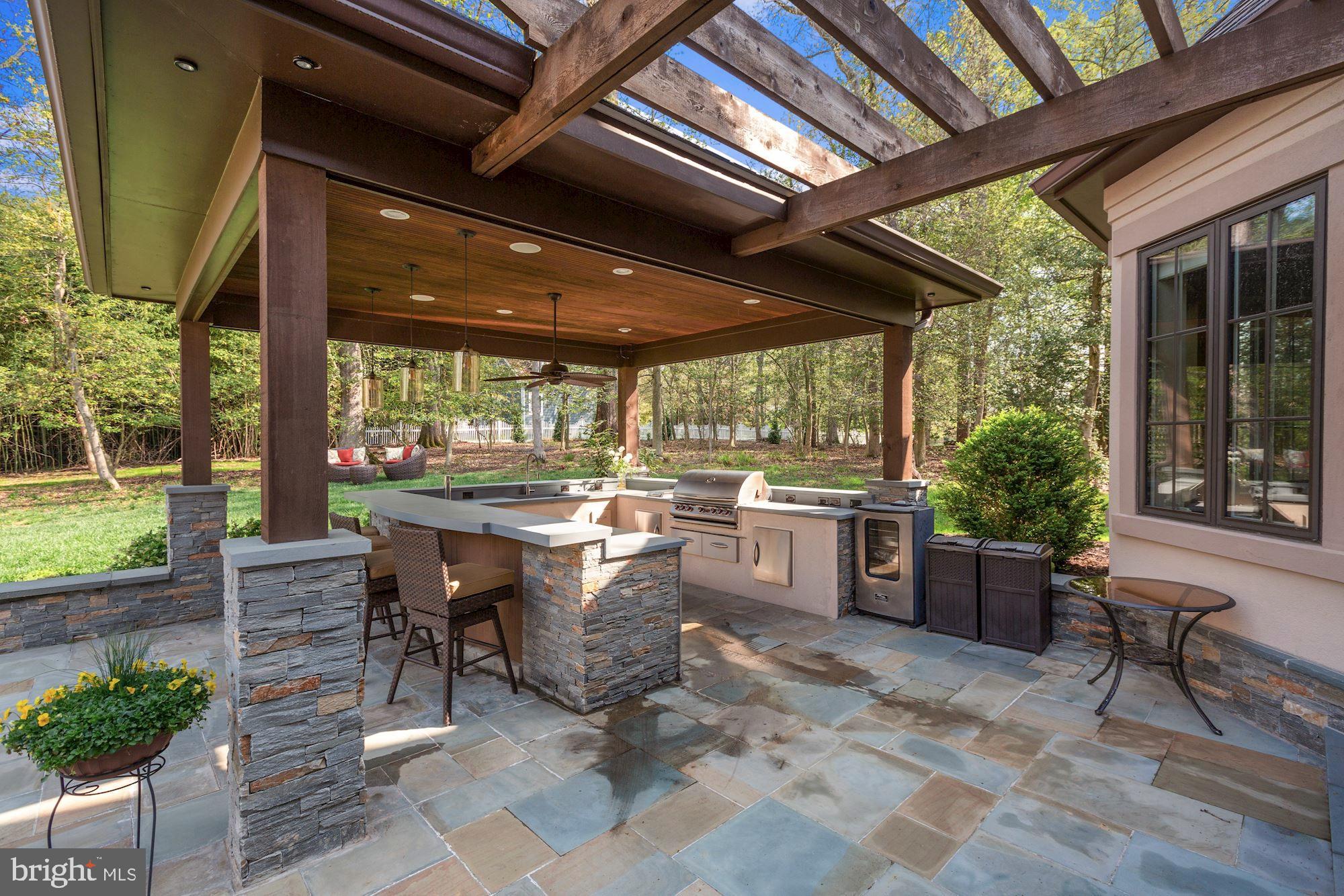 WILLIAMSBURG ESTATES - Residential