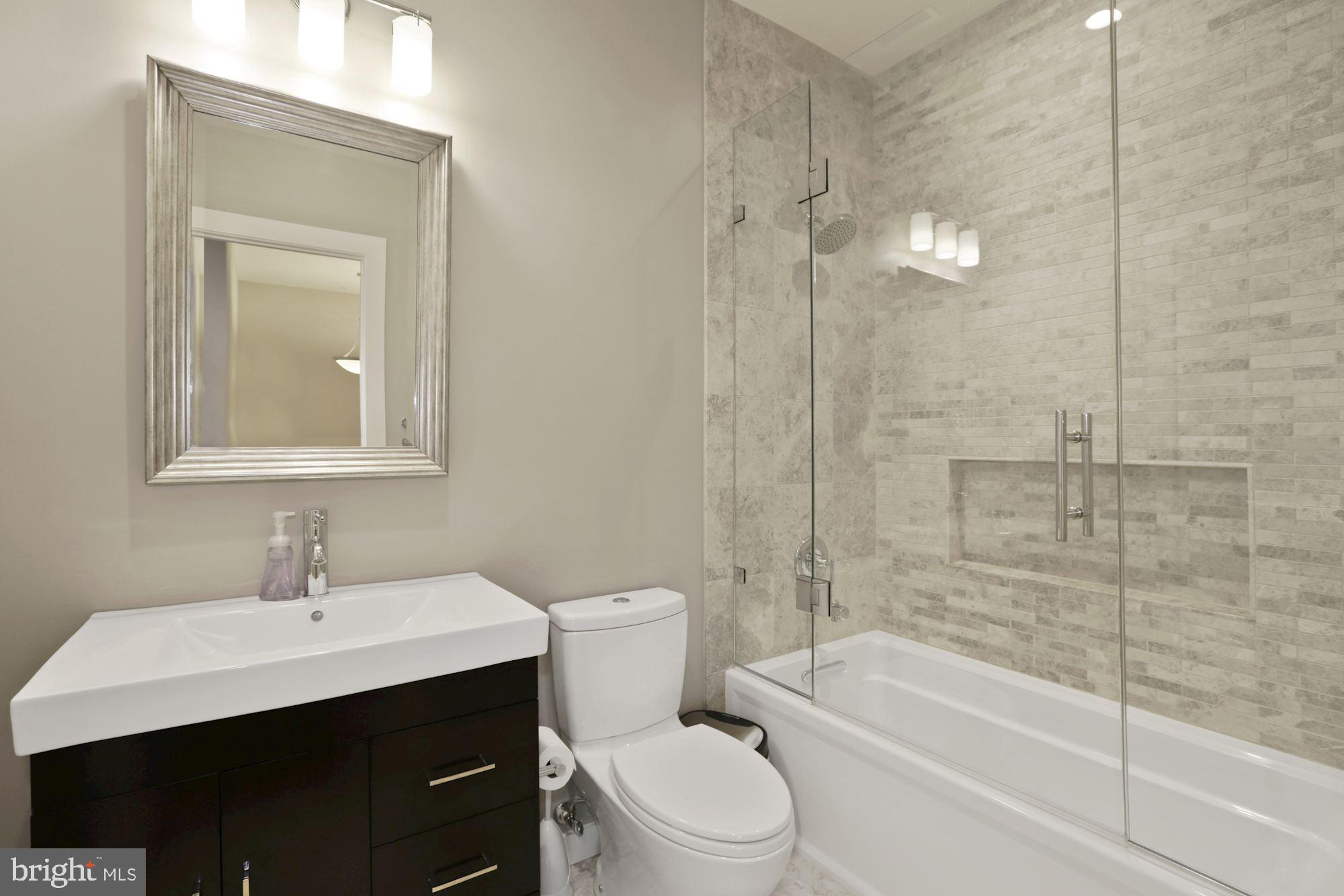 WILLIAMSBURG ESTATES - Residential