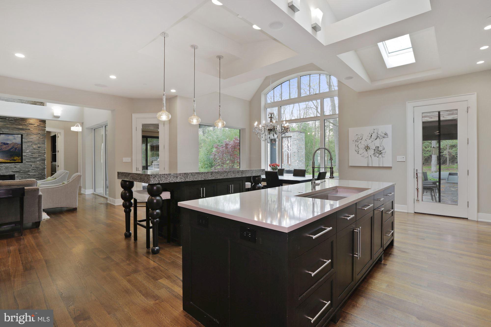 WILLIAMSBURG ESTATES - Residential