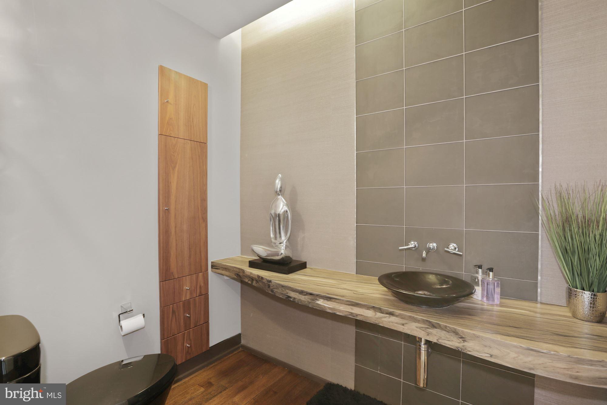 WILLIAMSBURG ESTATES - Residential