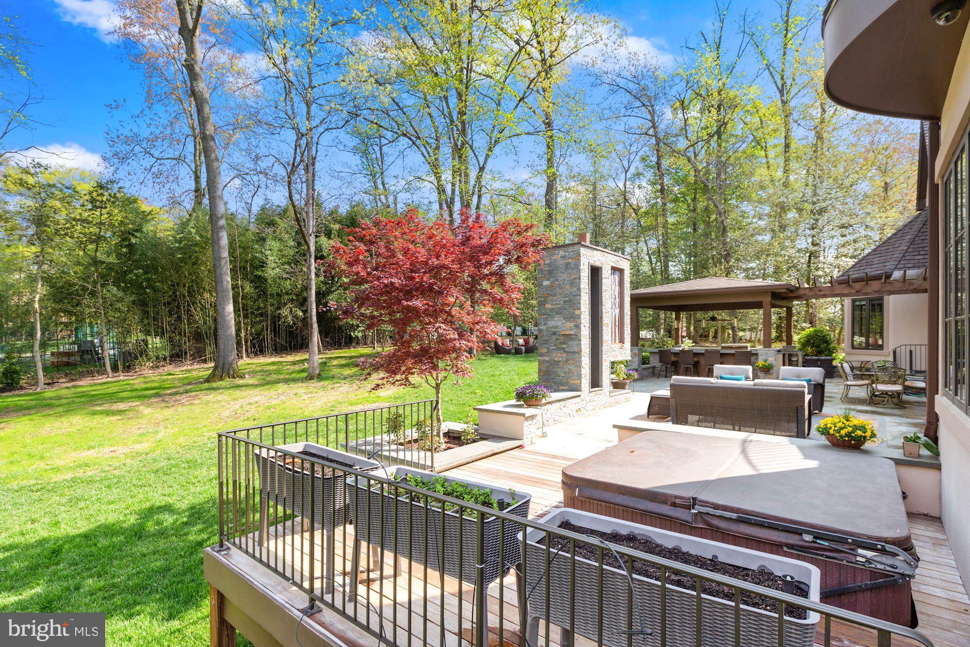 WILLIAMSBURG ESTATES - Residential