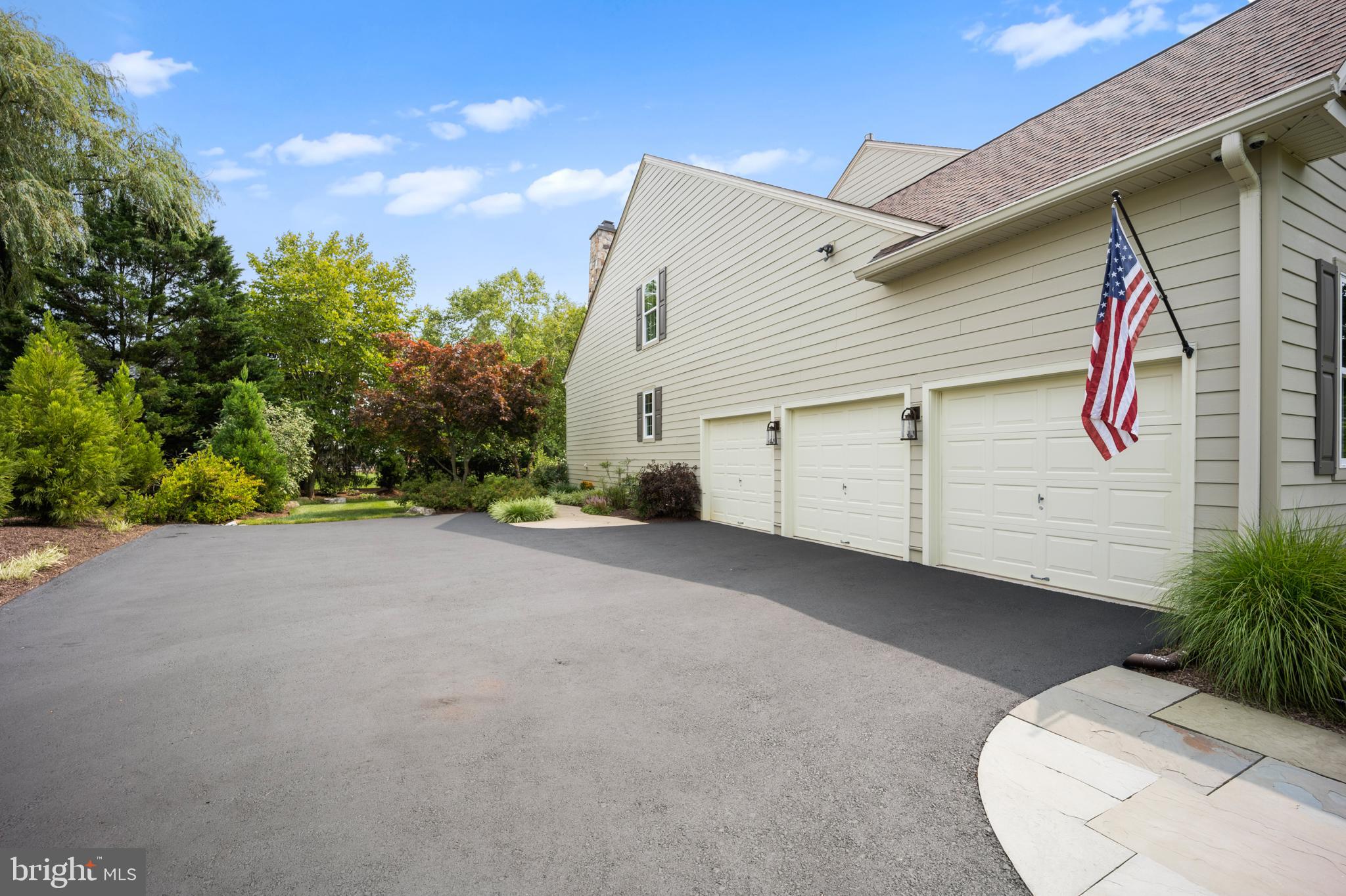 PICKERING MEADOWS - Residential