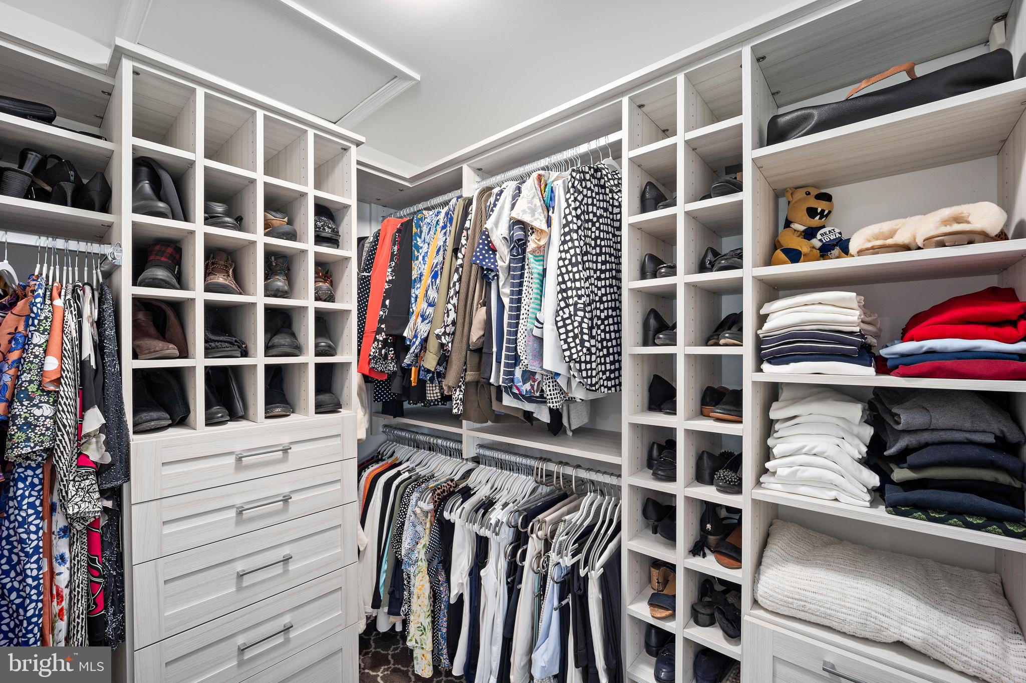 PICKERING MEADOWS - Residential