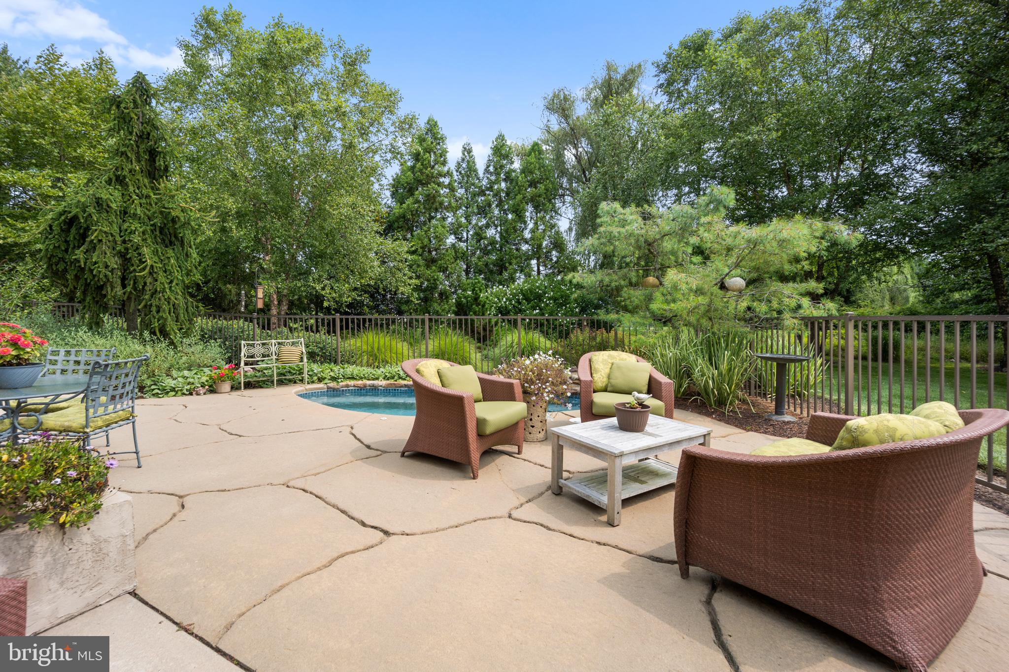 PICKERING MEADOWS - Residential