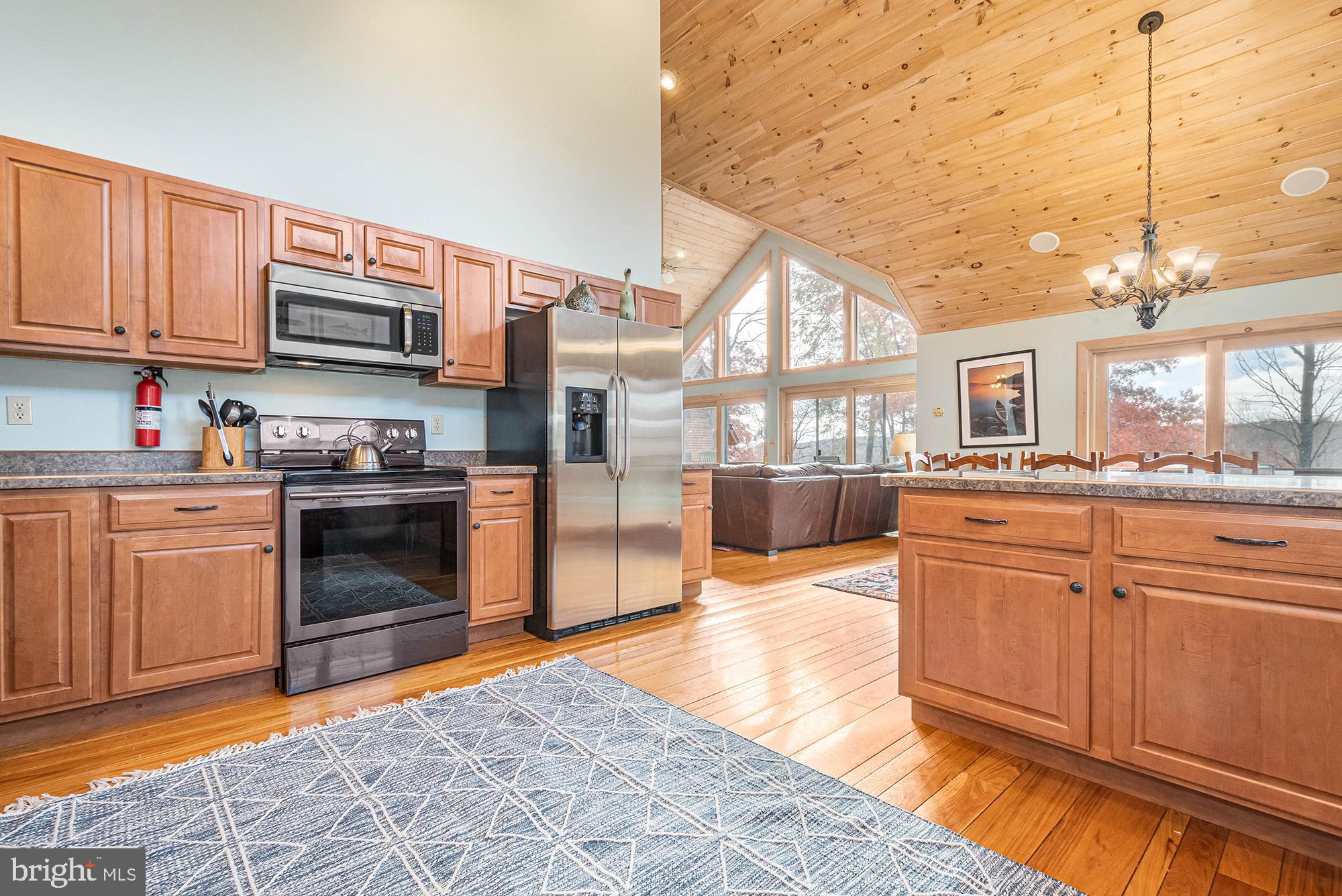 DEEP CREEK HIGHLANDS - Residential