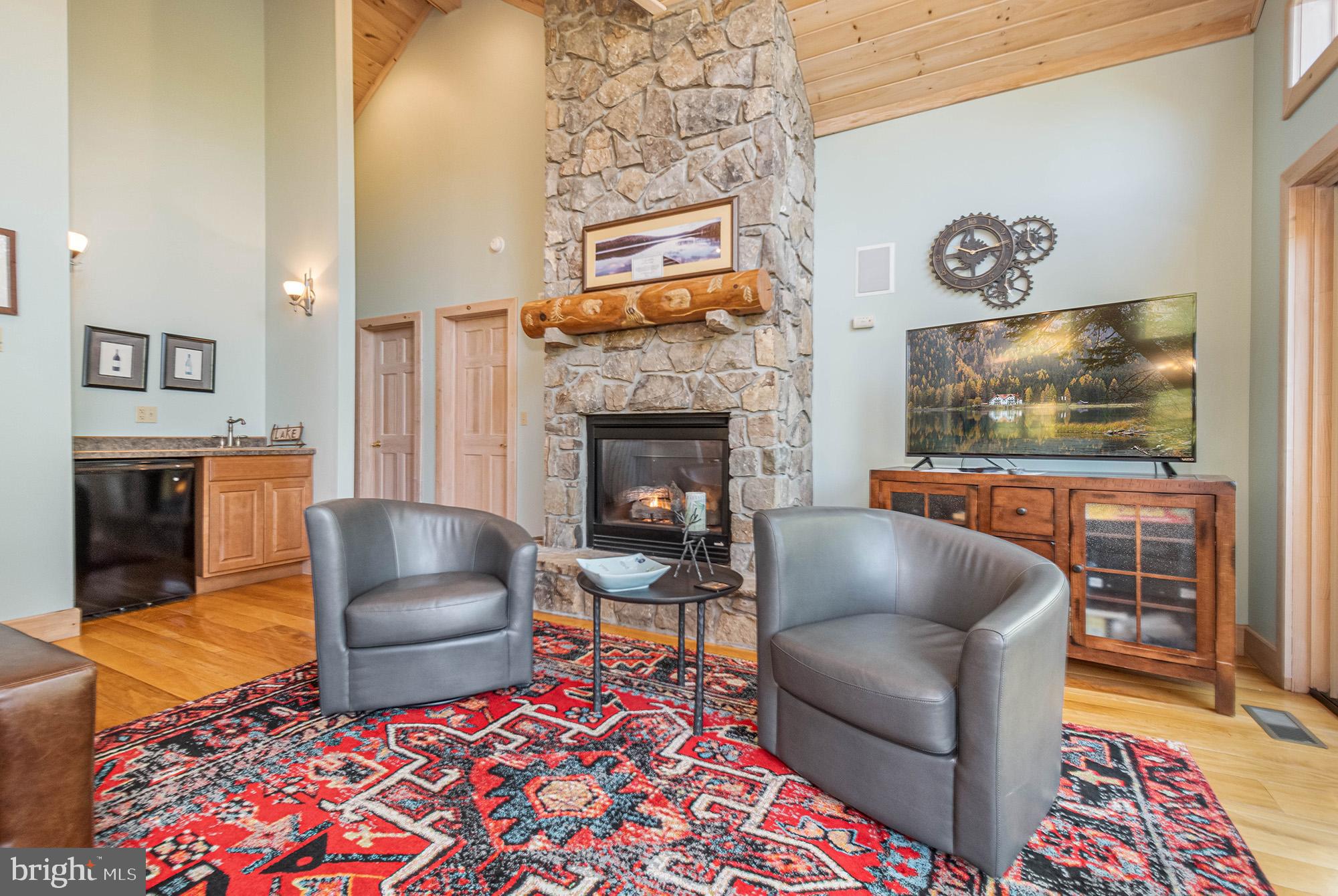 DEEP CREEK HIGHLANDS - Residential