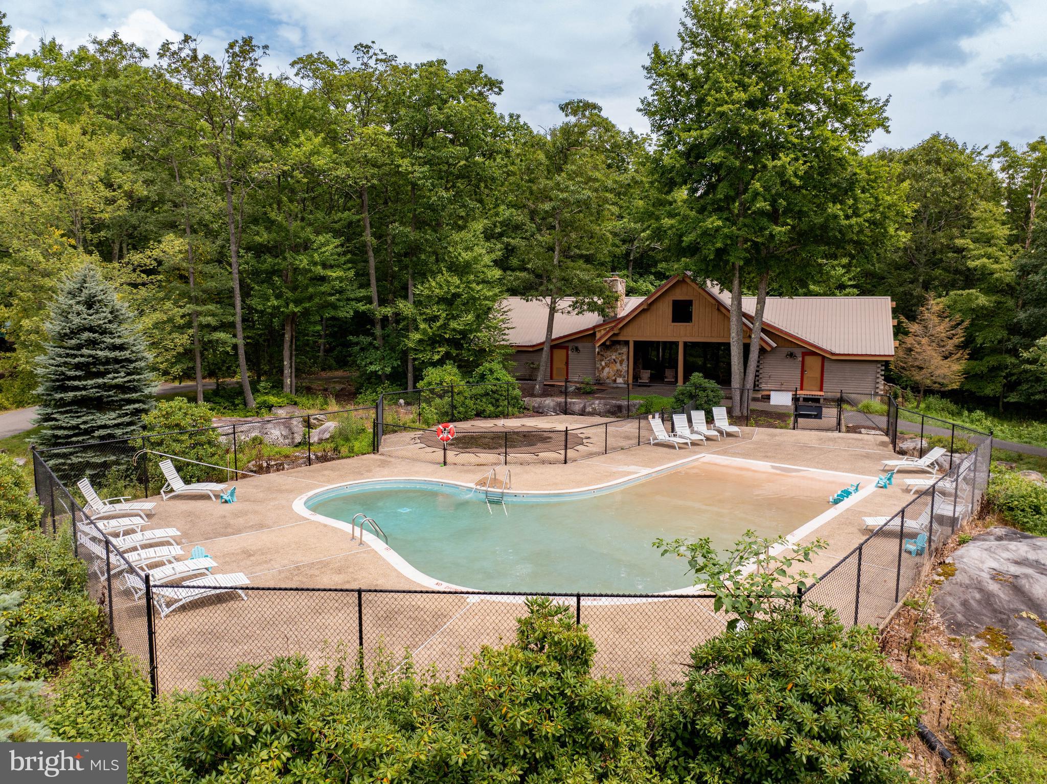 DEEP CREEK HIGHLANDS - Residential