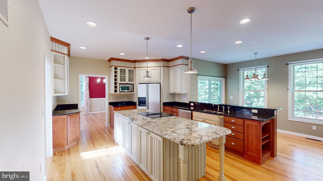 LAKEWOOD - Residential