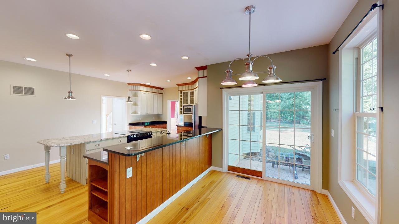 LAKEWOOD - Residential