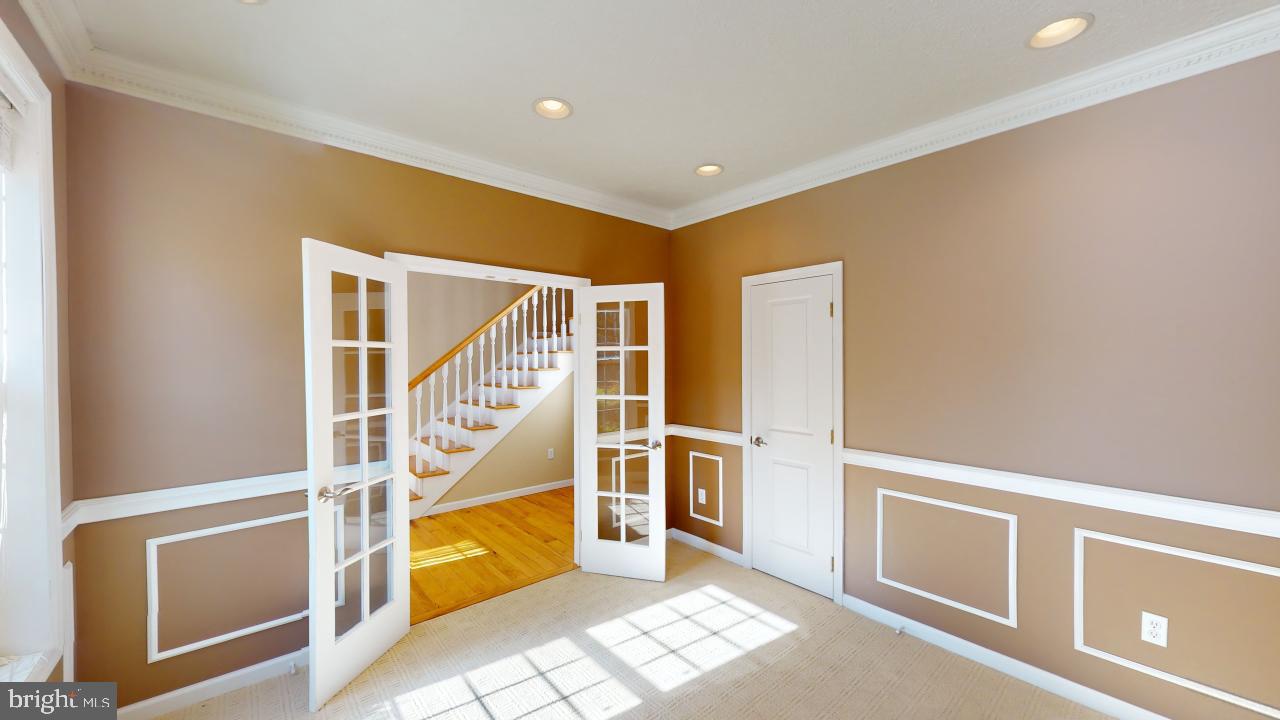 LAKEWOOD - Residential