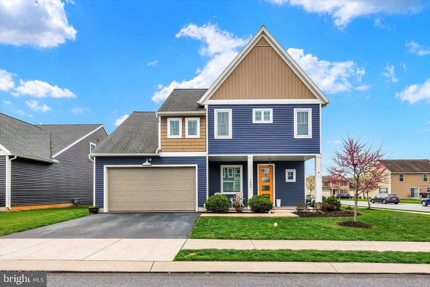 Welcome to this beautifully maintained contemporary-style home, offering the perfect blend of modern design and everyday comfort. Built in 2018 and located on a corner lot, this home features 3 bedrooms, 2.5 bathrooms, and an open concept floor plan ideal for entertaining and family living.
The main level boasts a bright and airy layout with seamless flow between the living, dining, and kitchen areas. Upstairs, the owner’s suite provides a private retreat with a walk-in closet and a well-appointed ensuite bathroom. Two additional bedrooms and a full bath offer space for family or guests.
The standout feature? A finished bonus room on the third floor—perfect as a media room, home office, gym, or additional living space. Step outside to enjoy the extra-large stamped concrete patio, perfect for hosting or relaxing under the open sky.
Stylish, spacious, and move-in ready, this home is a rare find with thoughtful upgrades and a great location. Don’t miss the opportunity to make it yours!