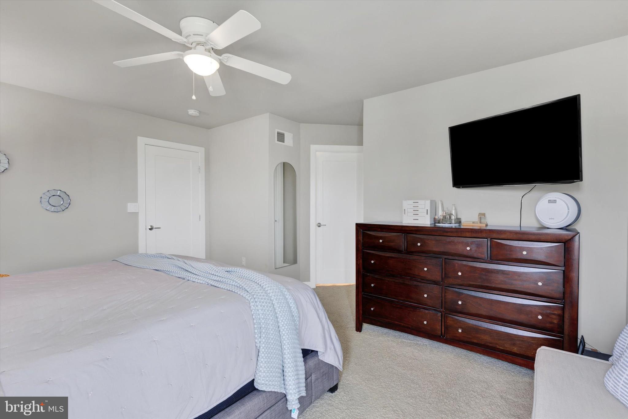 THE GABLES AT ELM TREE - Residential