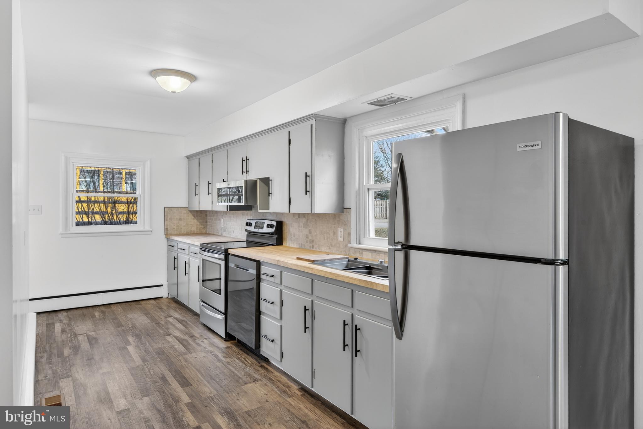 RED LION - Residential