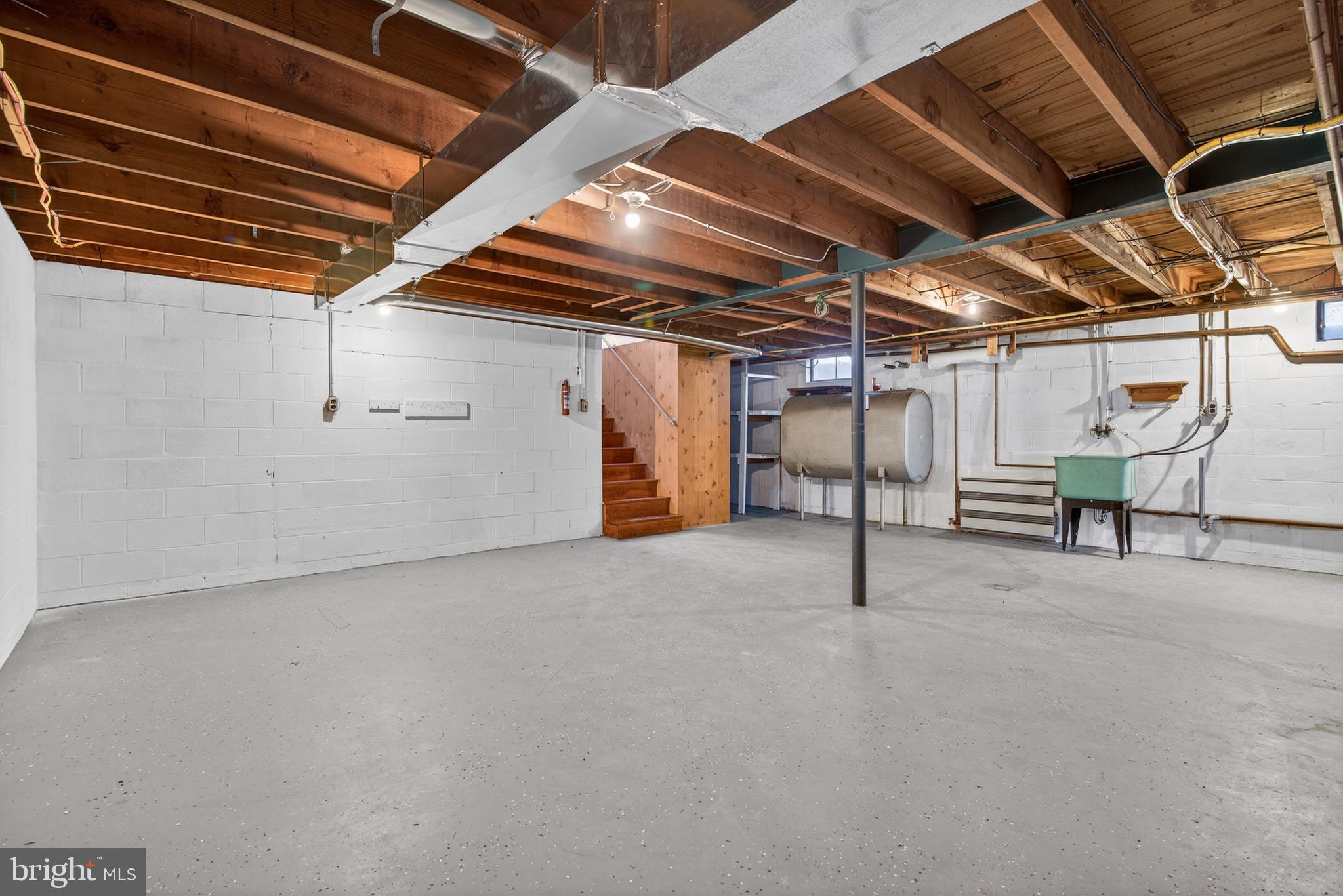 RED LION - Residential